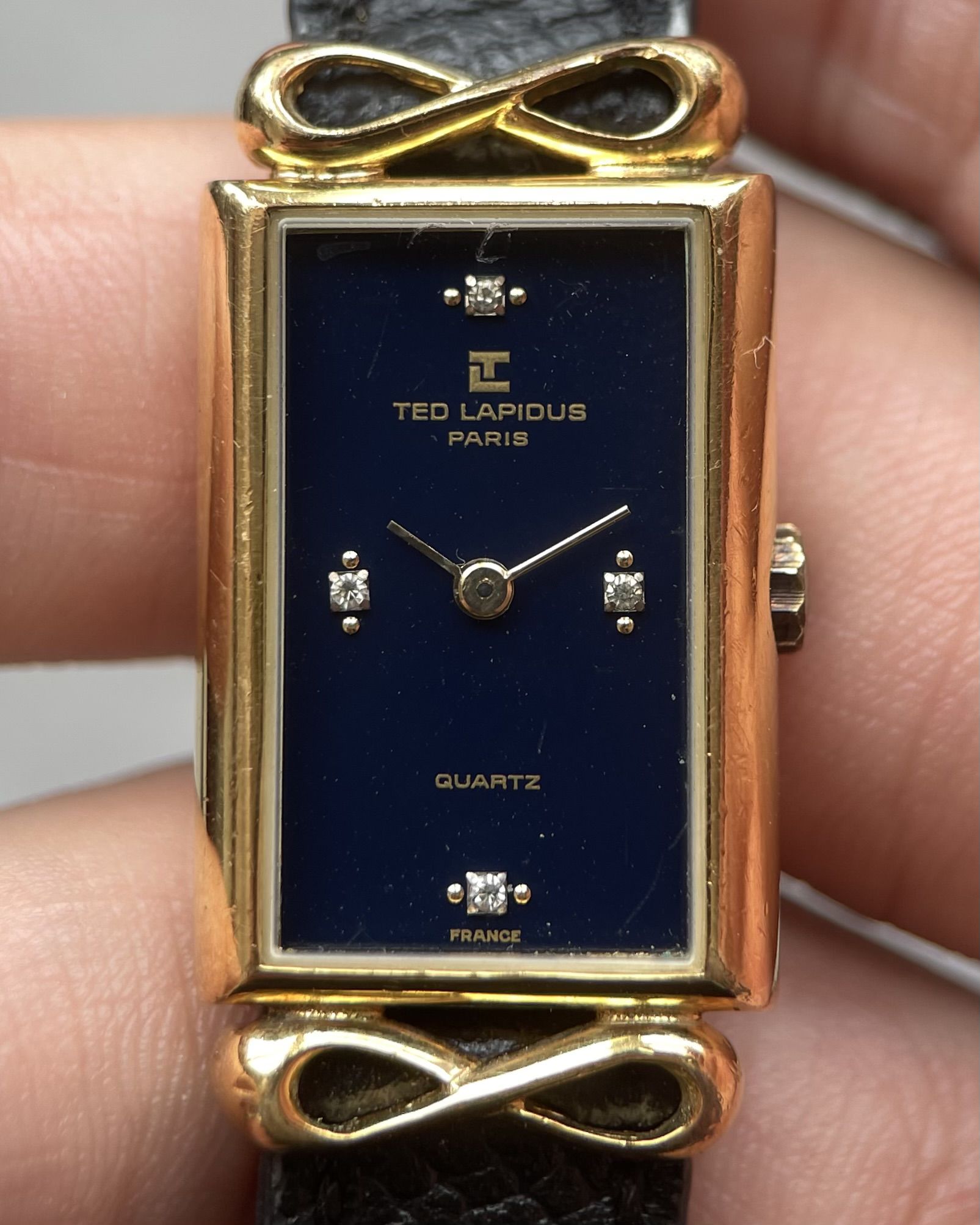 TED LAPIDUS BLUE BOW DIAL VINTAGE QUARTZ WATCH