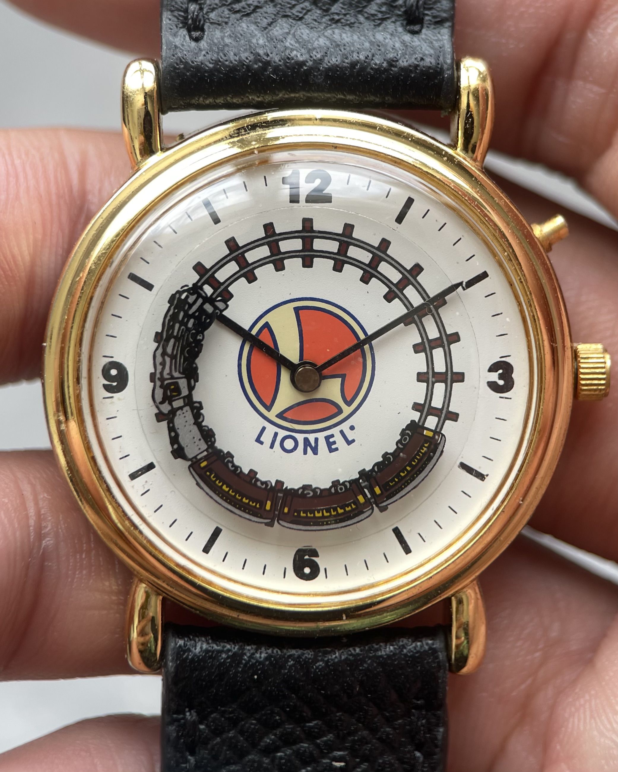 LIONEL TRAIN TRACK DIAL VINTAGE QUARTZ WATCH