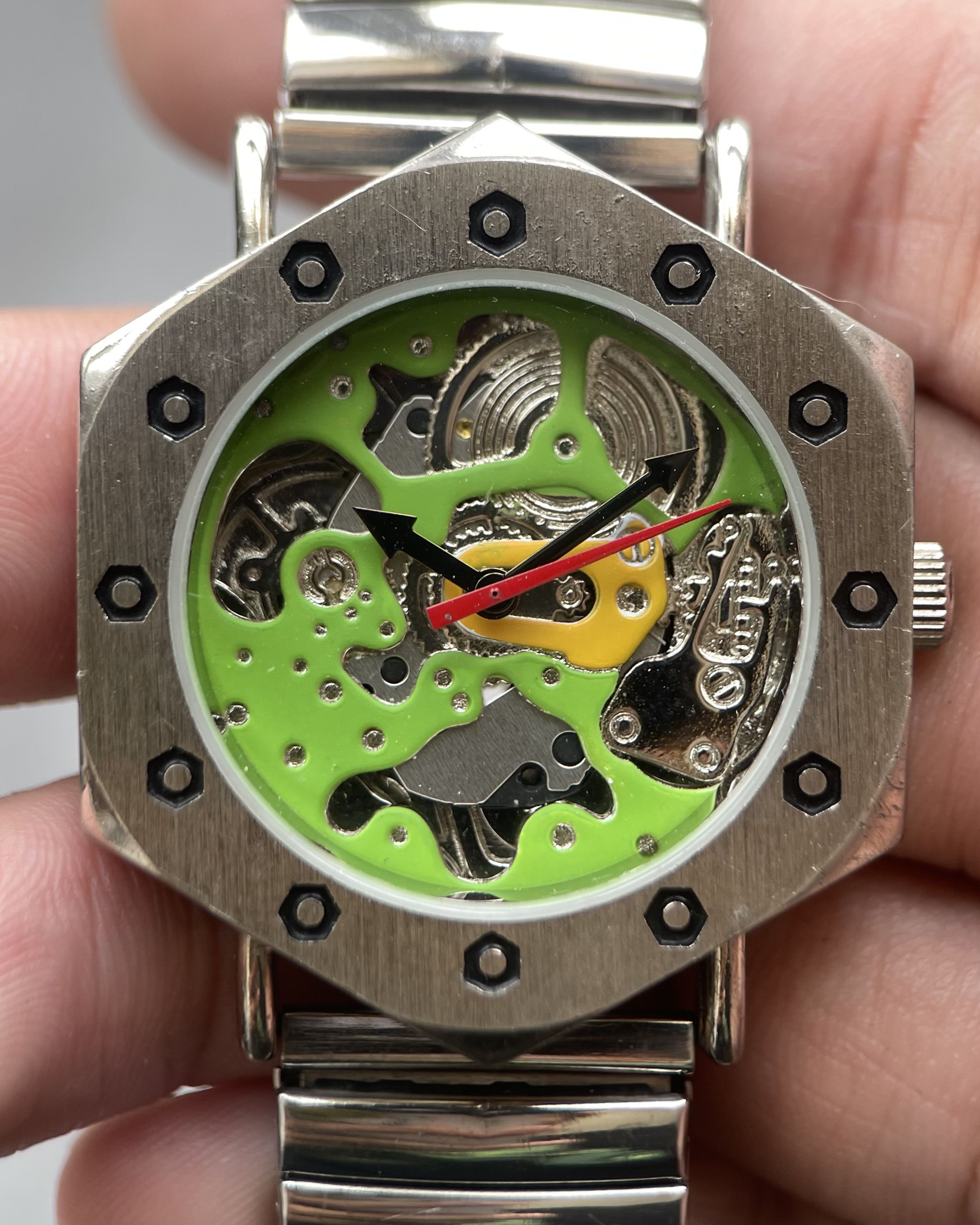 SLIME GREEN SKELETON DIAL VINTAGE QUARTZ WATCH