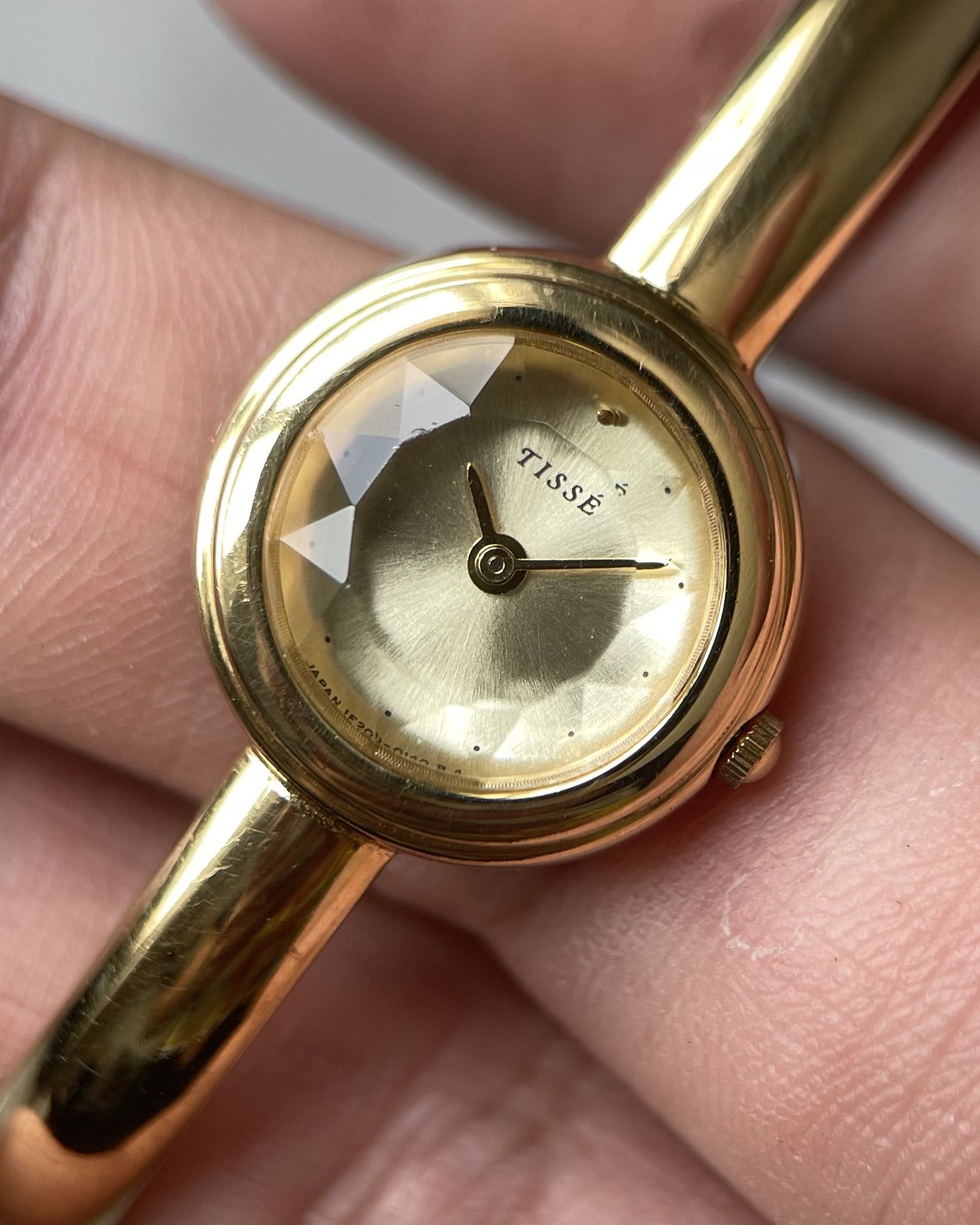 SEIKO TISSÉ GOLD BANGLE VINTAGE QUARTZ WATCH | Artizen Store
