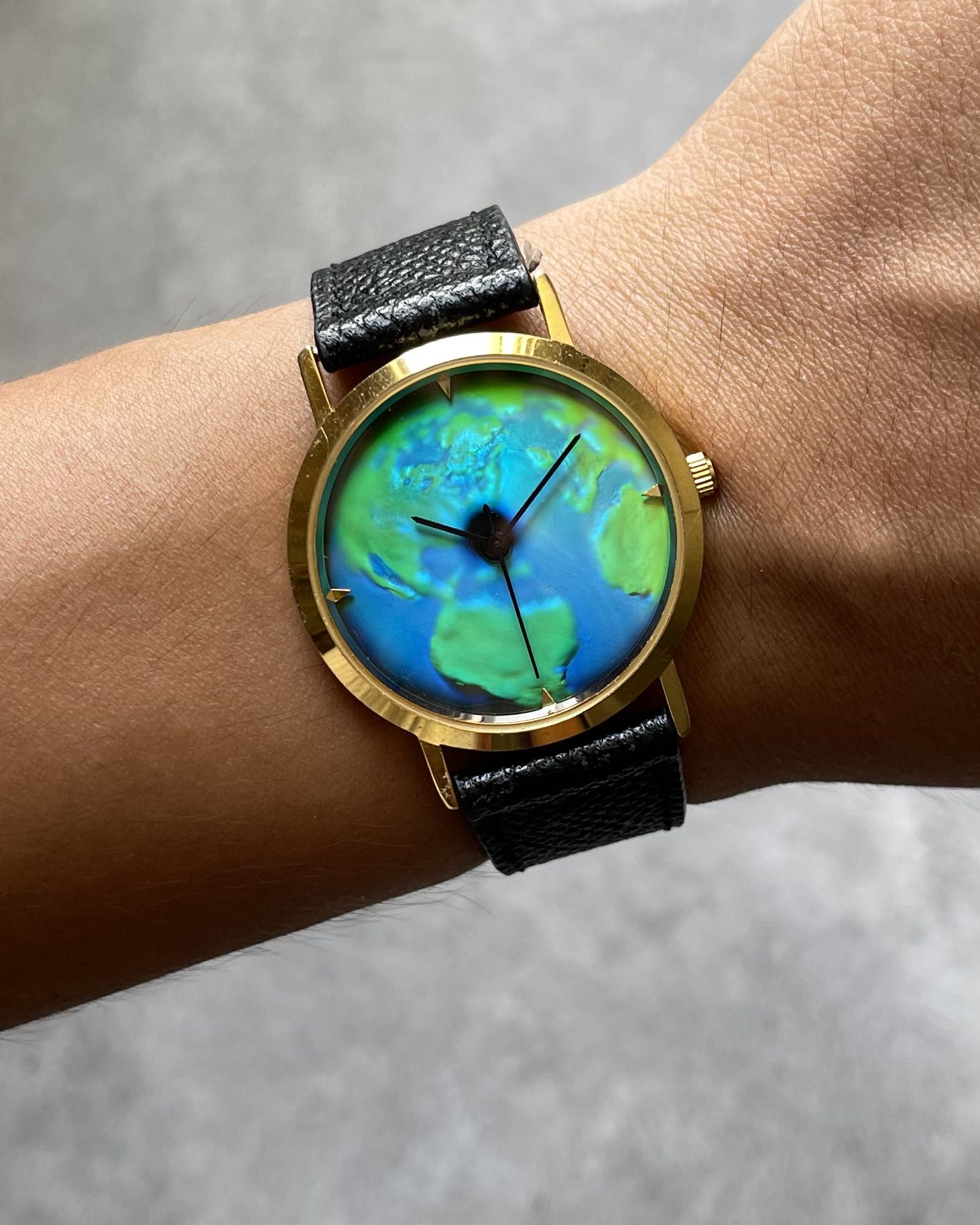 【中古】 地球の風 PLANET EARTH 3D DIAL VINTAGE QUARTZ WATCH | Artizen Store