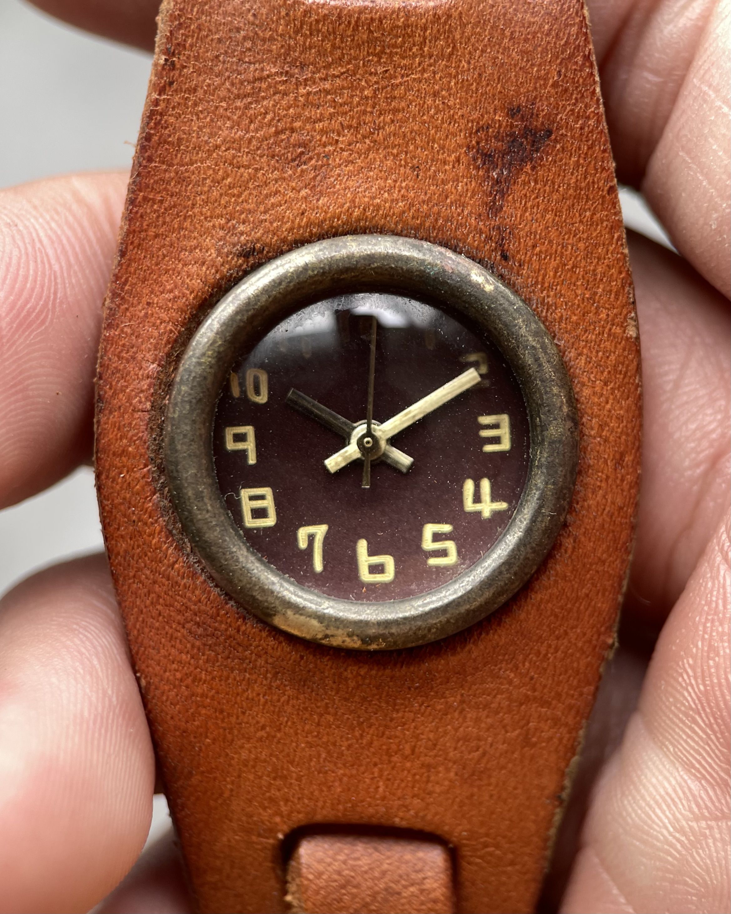 H.K.C JAPAN BOHEMIAN VINTAGE QUARTZ WATCH 