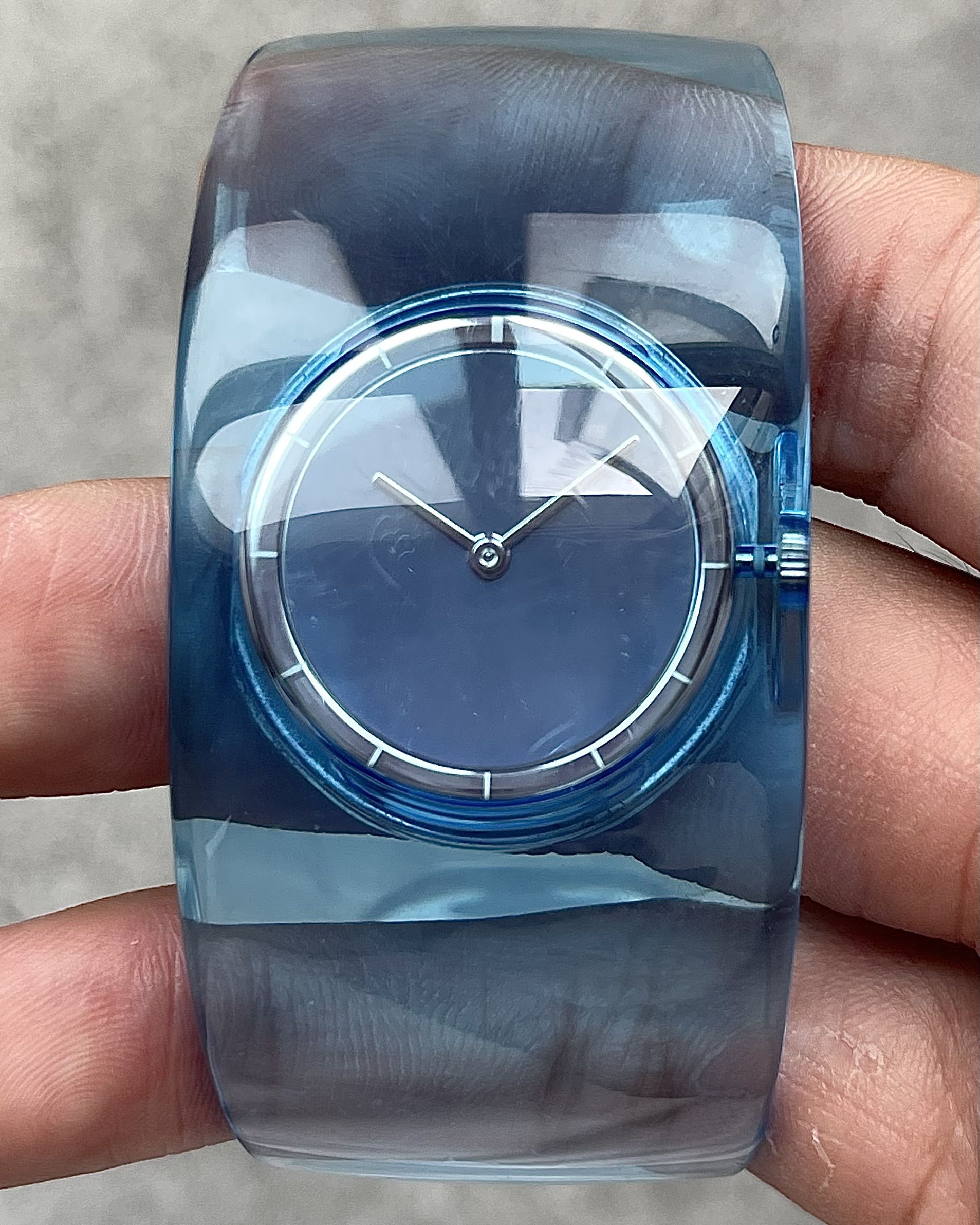 ISSEY MIYAKE O BANGLE VINTAGE QUARTZ WATCH 