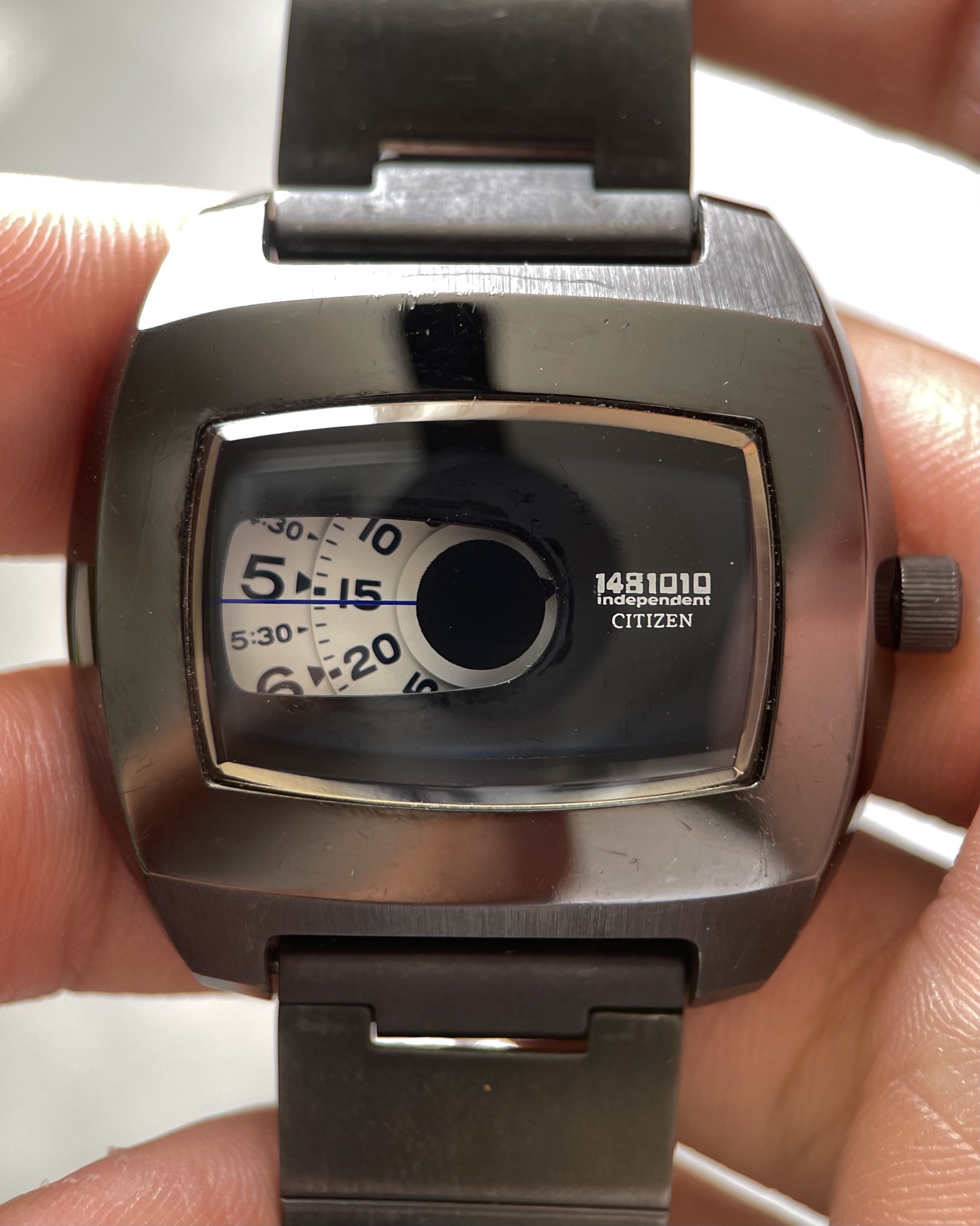 CITIZEN INDEPENDENT 1481010 JUMP HOUR VINTAGE QUARTZ WATCH