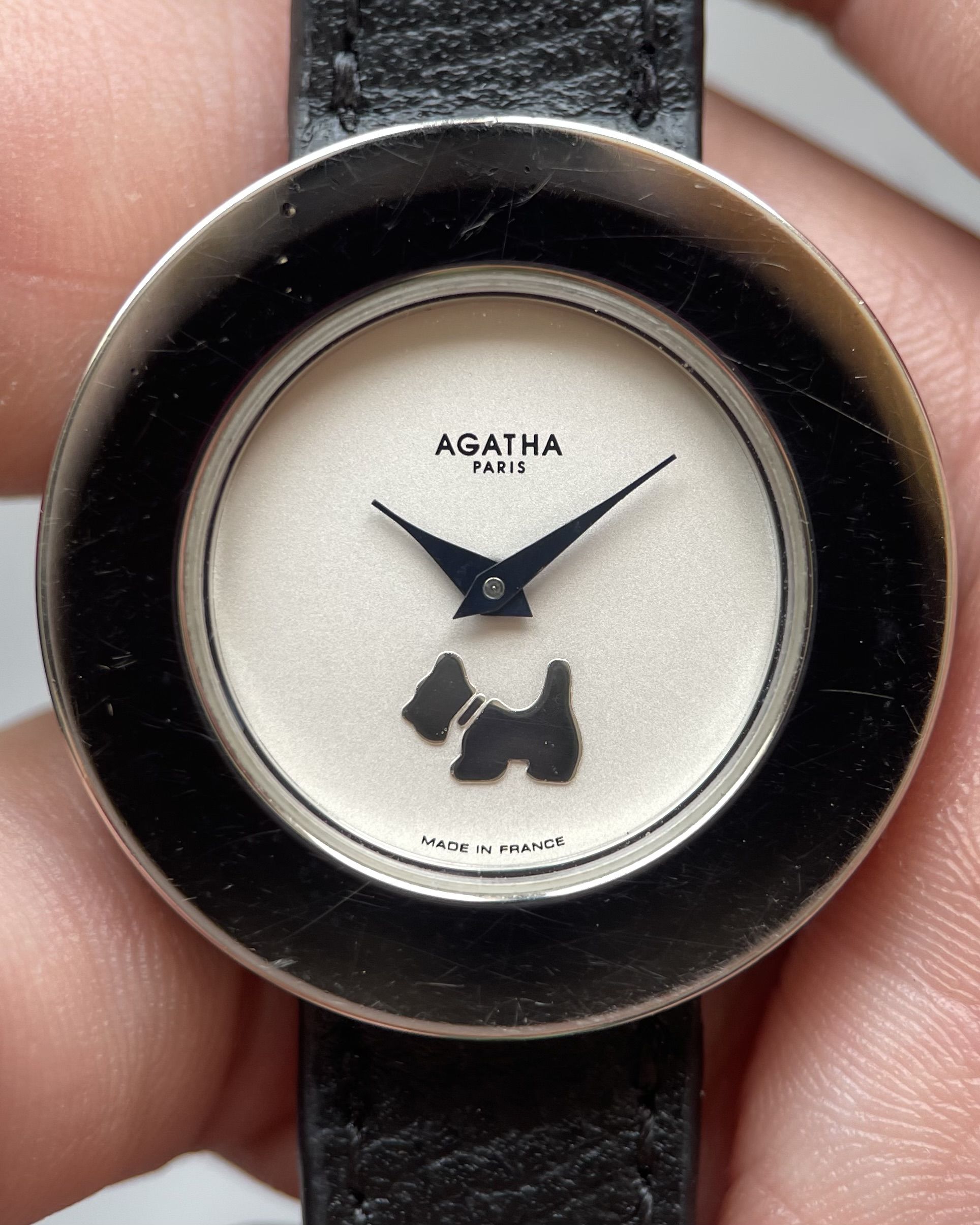 AGATHA PARIS DOG MOTIF VINTAGE QUARTZ WATCH | Artizen Store
