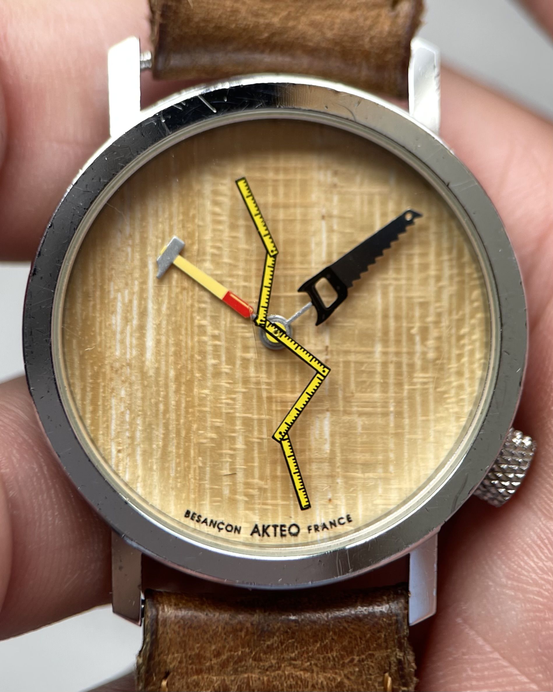 AKTEO CARPENTER TOOLS VINTAGE QUARTZ WATCH | Artizen Store