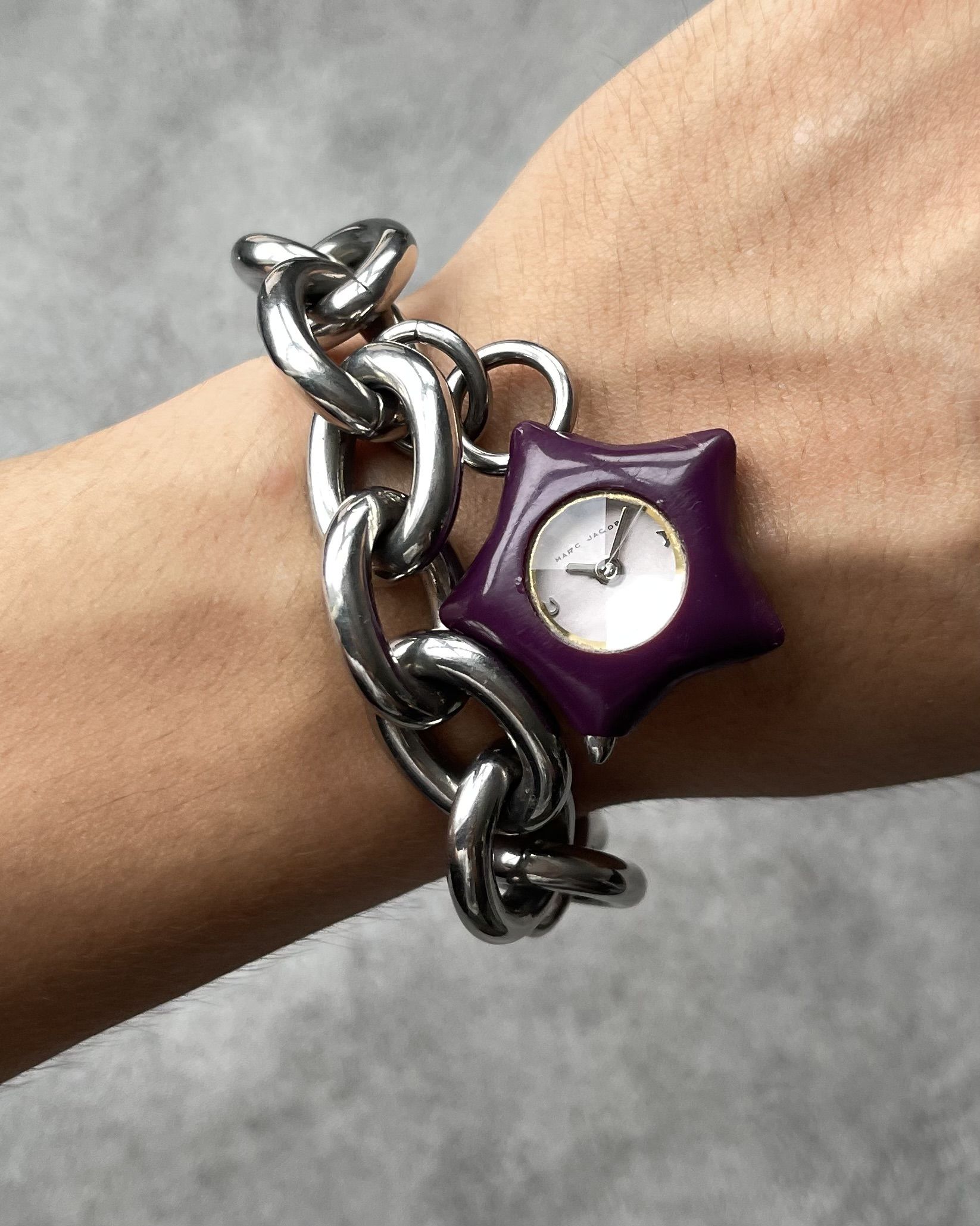 MARC JACOBS STAR CHARM BRACELET VINTAGE QUARTZ WATCH | Artizen Store
