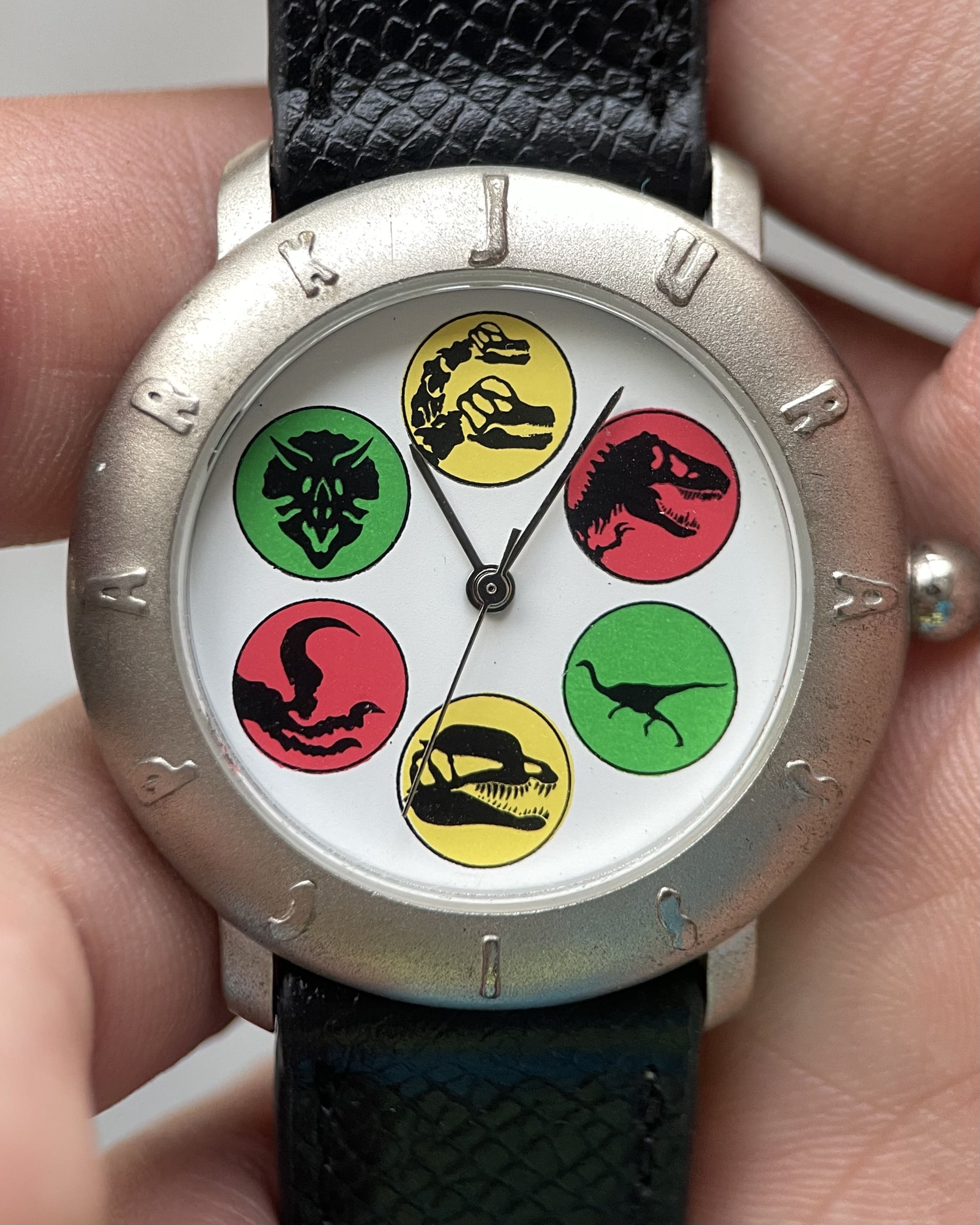 JURASSIC PARK DINOSAUR ARCADE VINTAGE QUARTZ WATCH