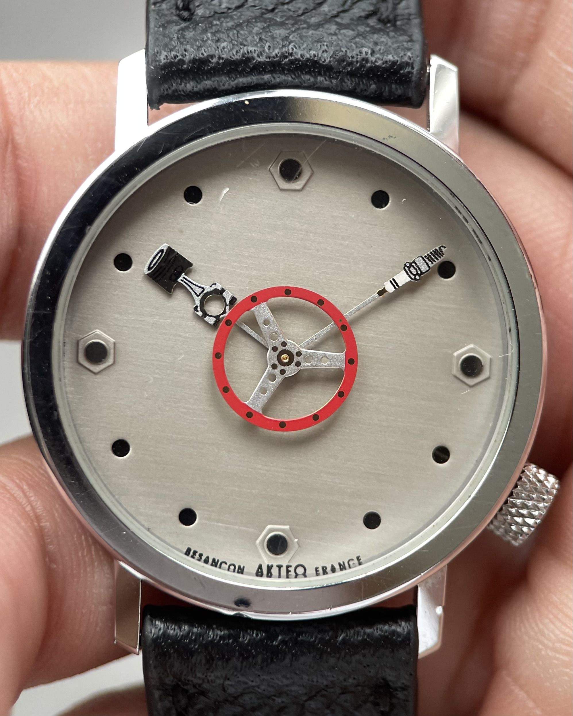 AKTEO PISTON & SPARK PLUG VINTAGE QUARTZ WATCH