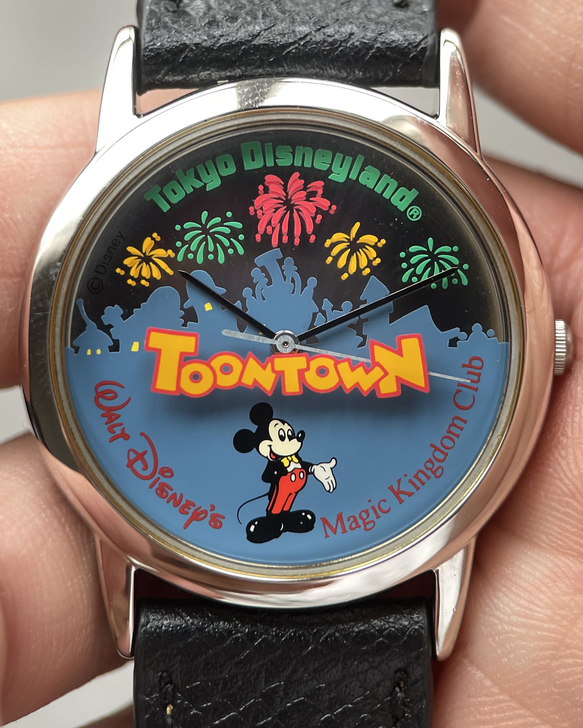 SEIKO TOONTOWN MICKEY MOUSE MAGIC KINGDOM CLUB VINTAGE QUARTZ WATCH