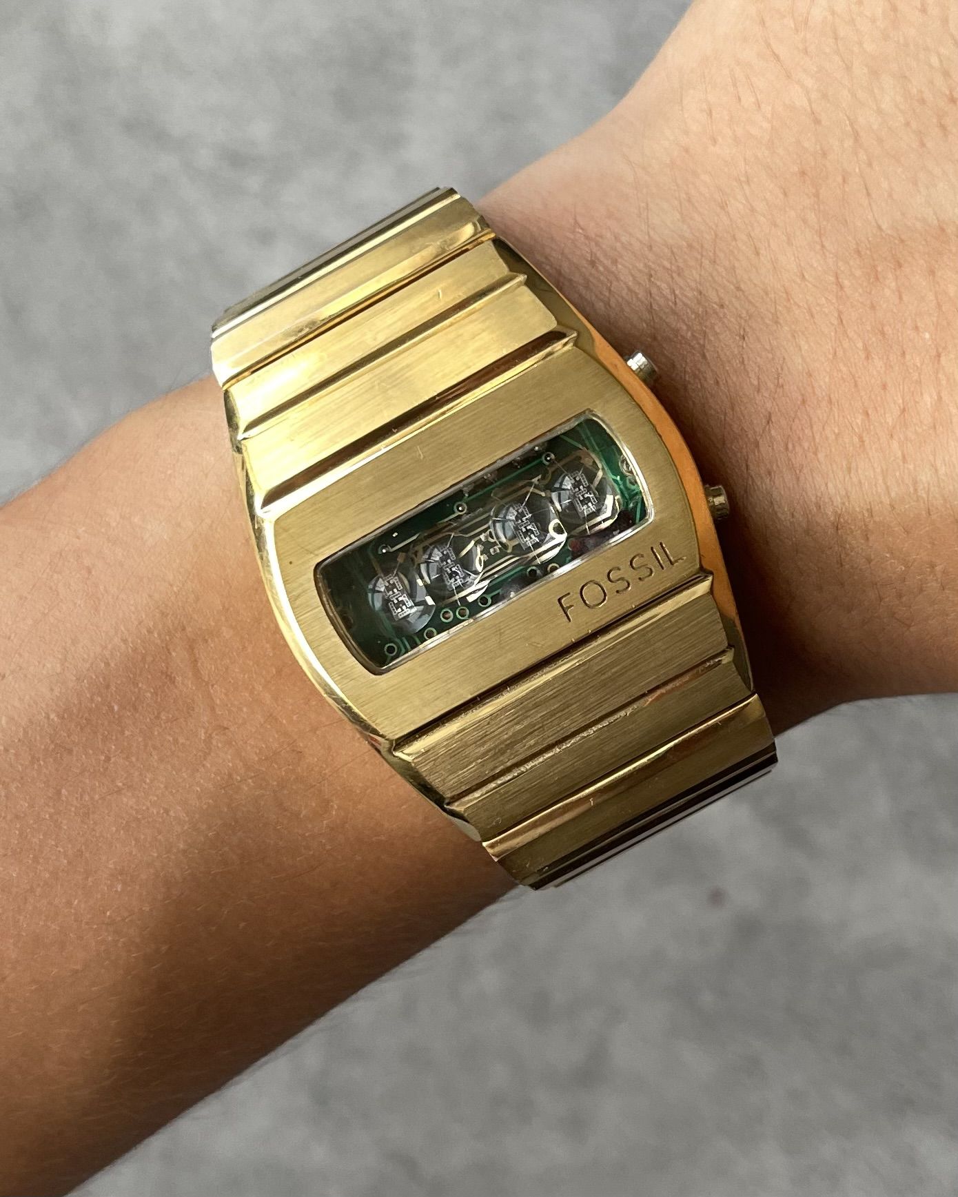 FOSSIL 2002 MATRIX LED WATCH | Artizen Store