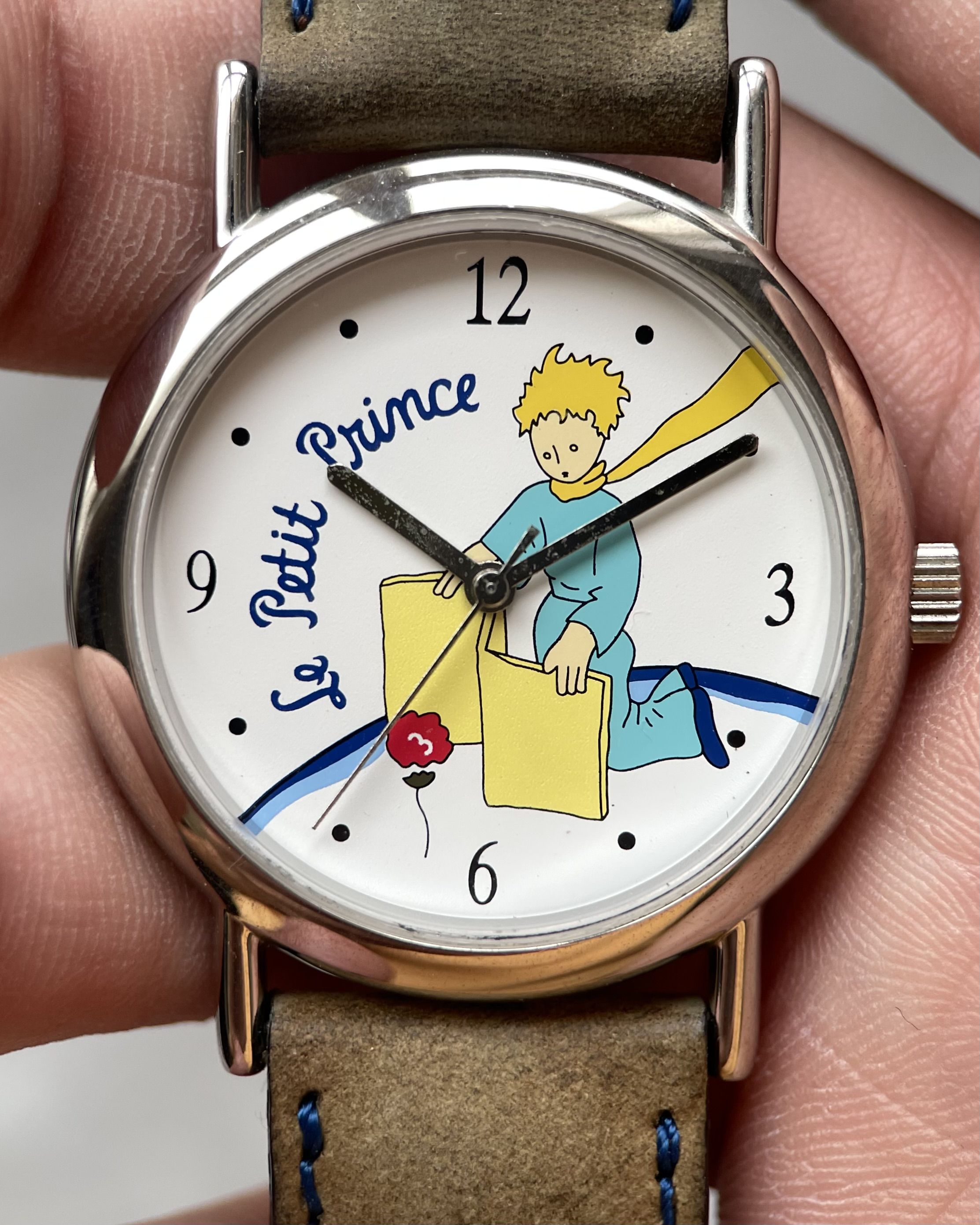 LE PETIT PRINCE BOOK & ROSE VINTAGE QUARTZ WATCH 