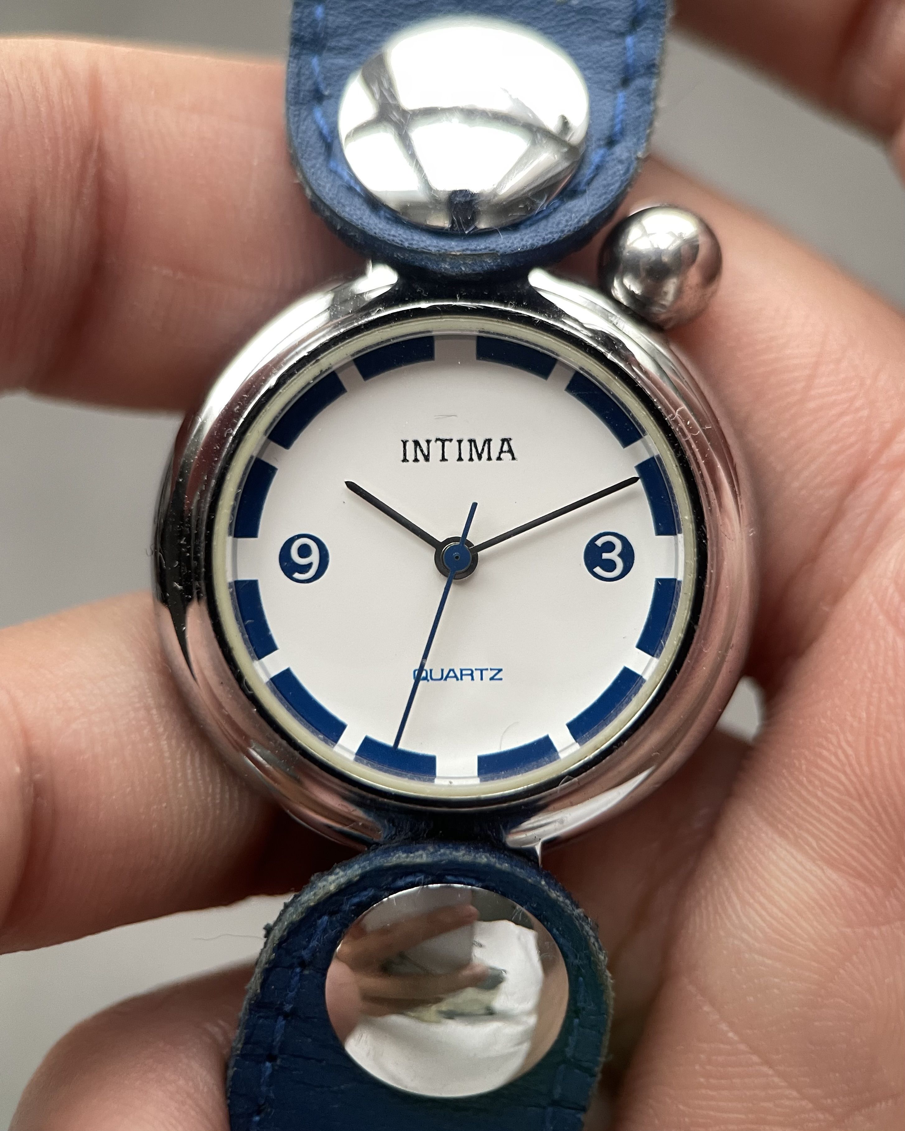 INTIMA MODERNIST VINTAGE QUARTZ WATCH 