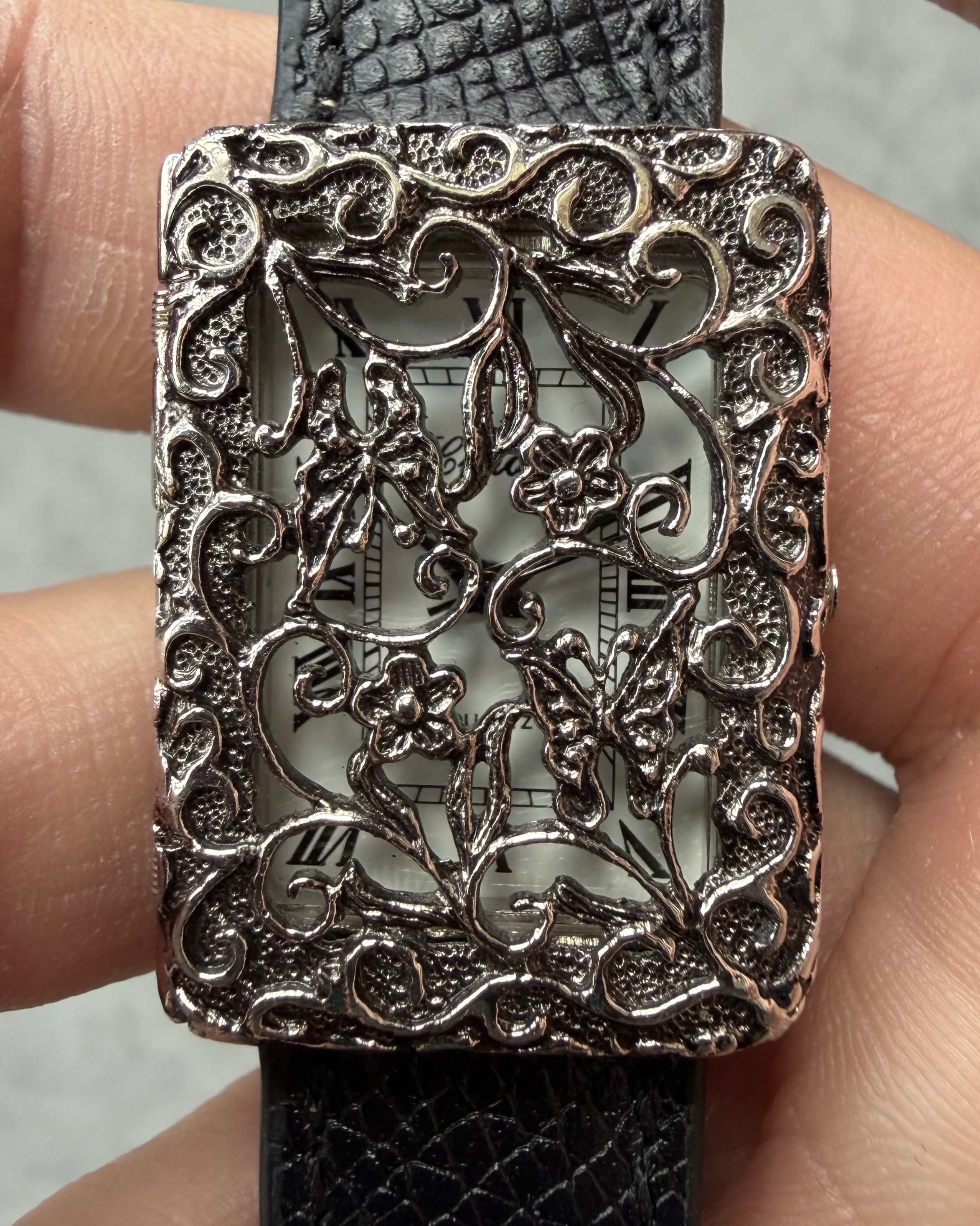 CITRON BUTTERFLY FILIGREE COVER VINTAGE QUARTZ WATCH