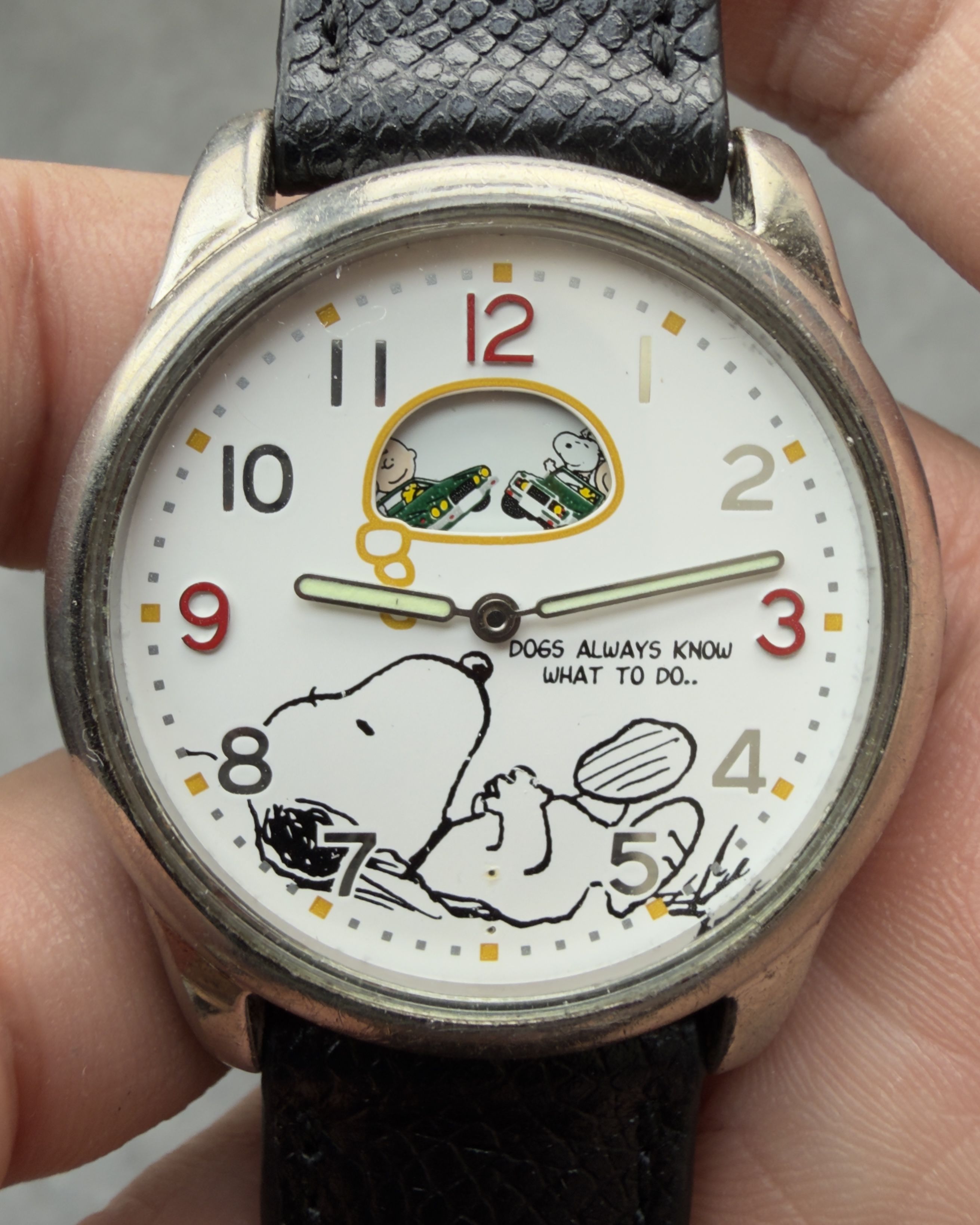 SNOOPY DAY DREAMING VINTAGE QUARTZ WATCH
