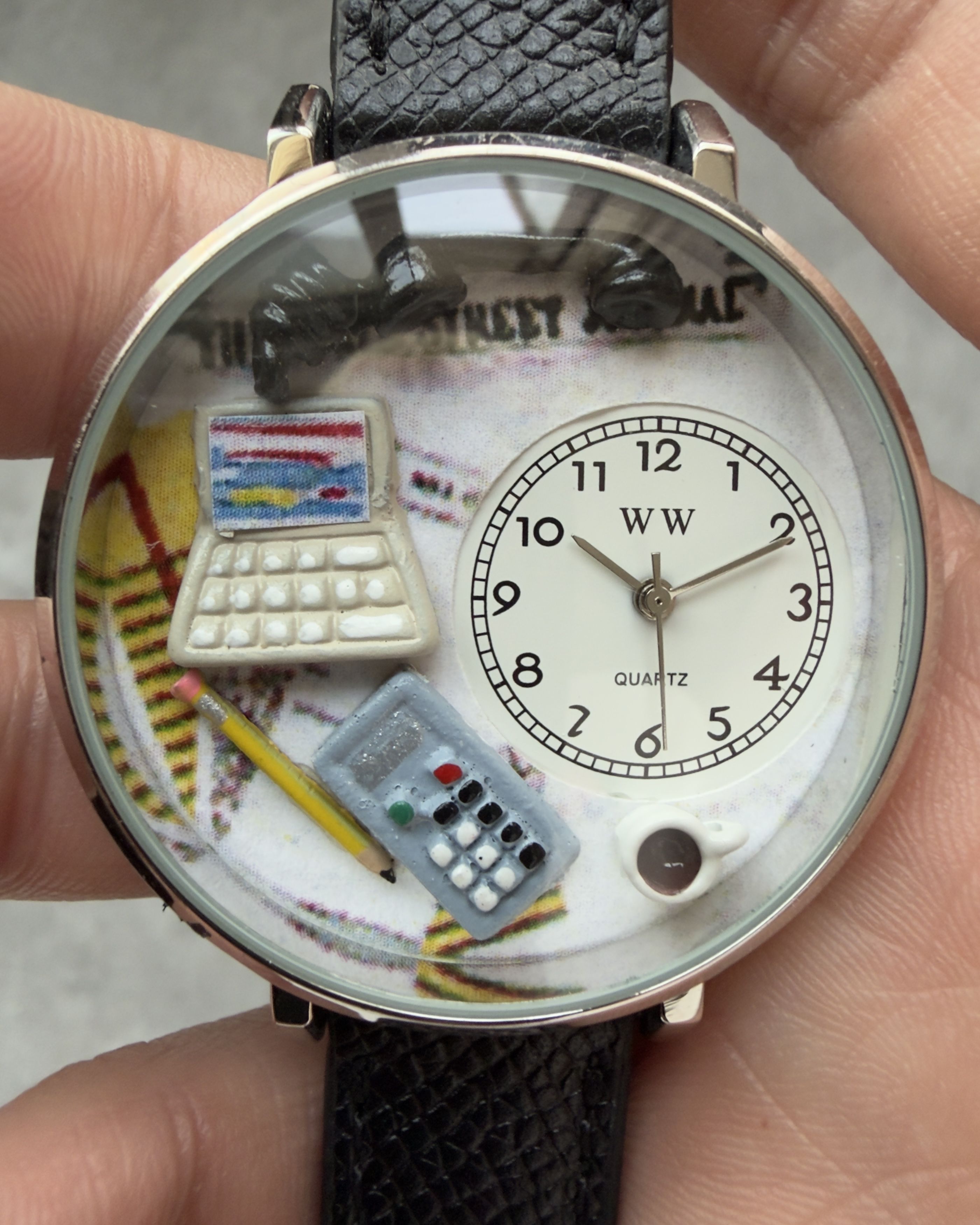 WW MINIATURE OFFICE DESK SCENE DIAL VINTAGE QUARTZ WATCH