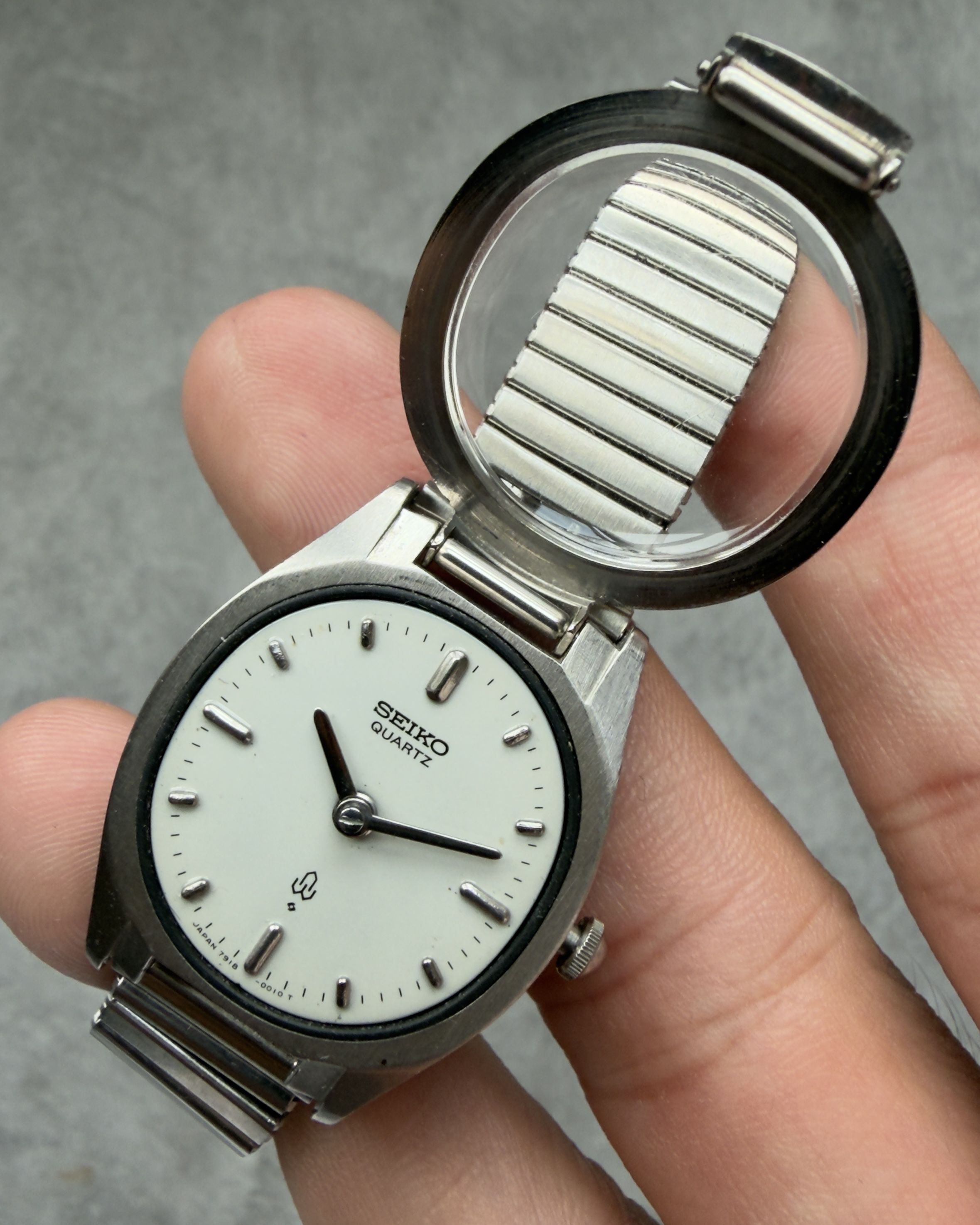 SEIKO BRAILLE VINTAGE QUARTZ WATCH 