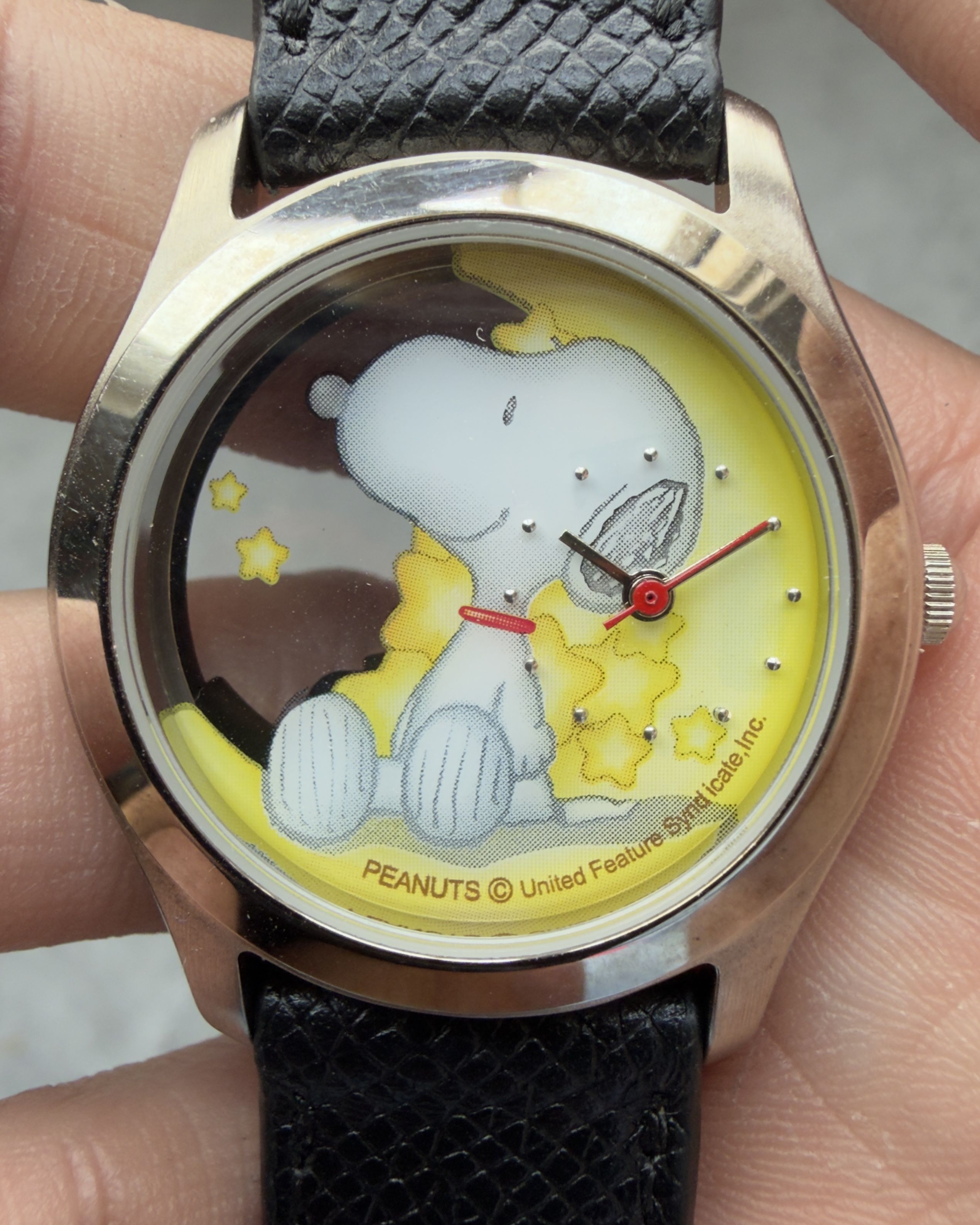 SNOOPY SEE THROUGH VINTAGE QUARTZ WATCH 