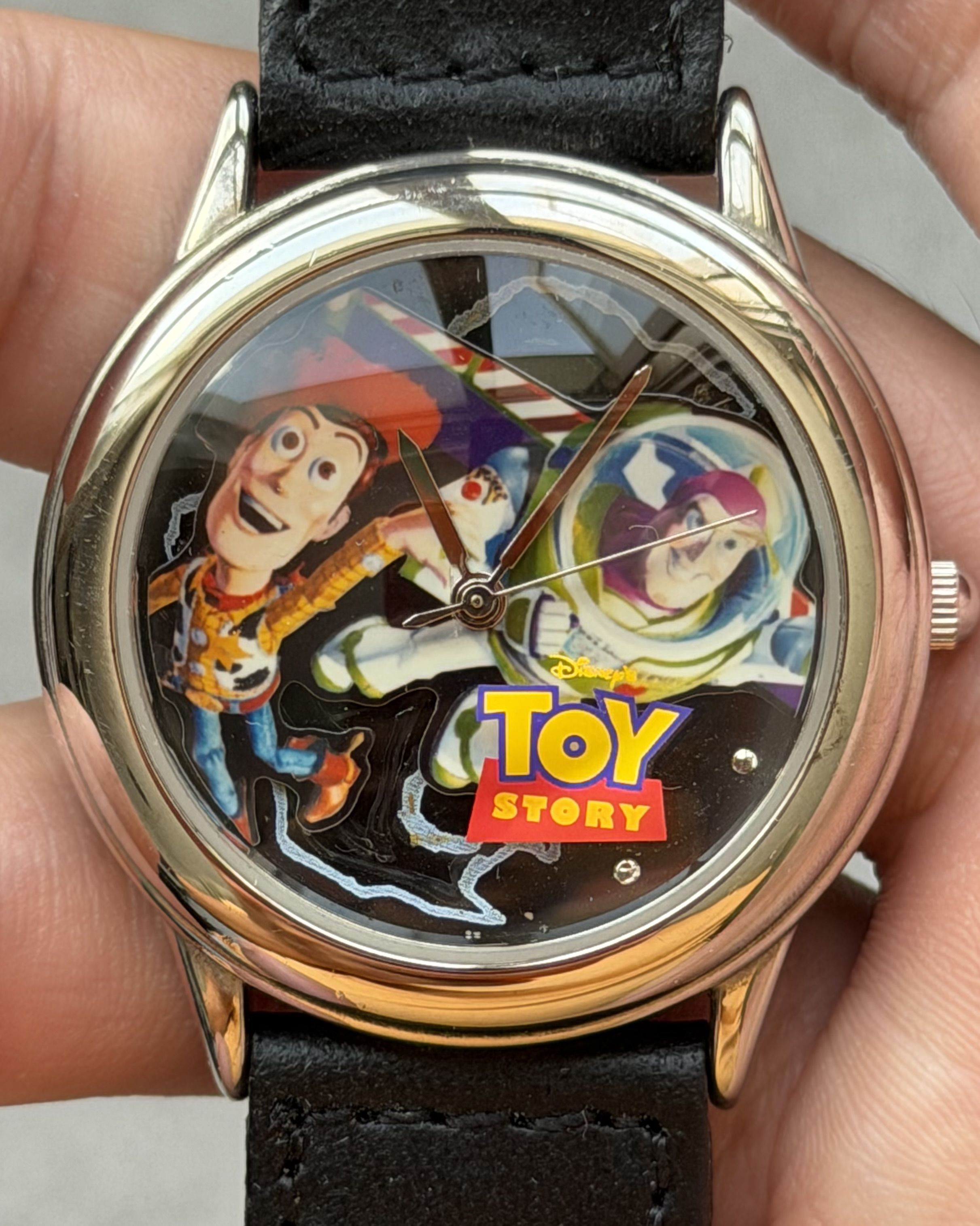 FOSSIL TOY STORY WOODY & BUZZ ILLUSTRATION VINTAGE QUARTZ WATCH
