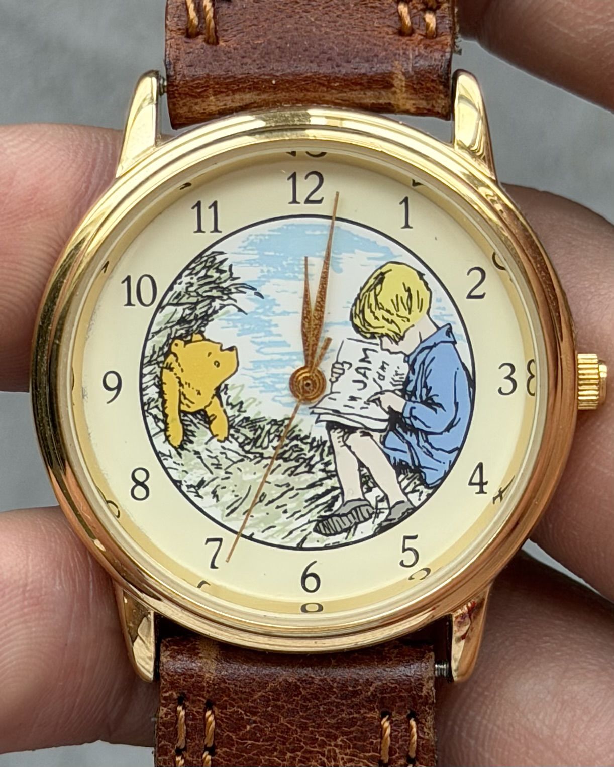 TIMEX WINNIE THE POOH STORYBOOK VINTAGE QUARTZ WATCH 