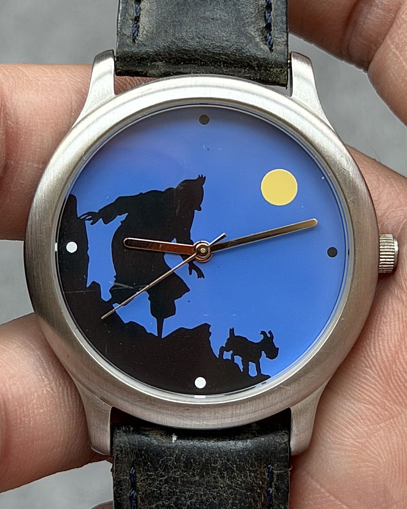TINTIN MOONLIGHT SNEAKING VINTAGE QUARTZ WATCH 