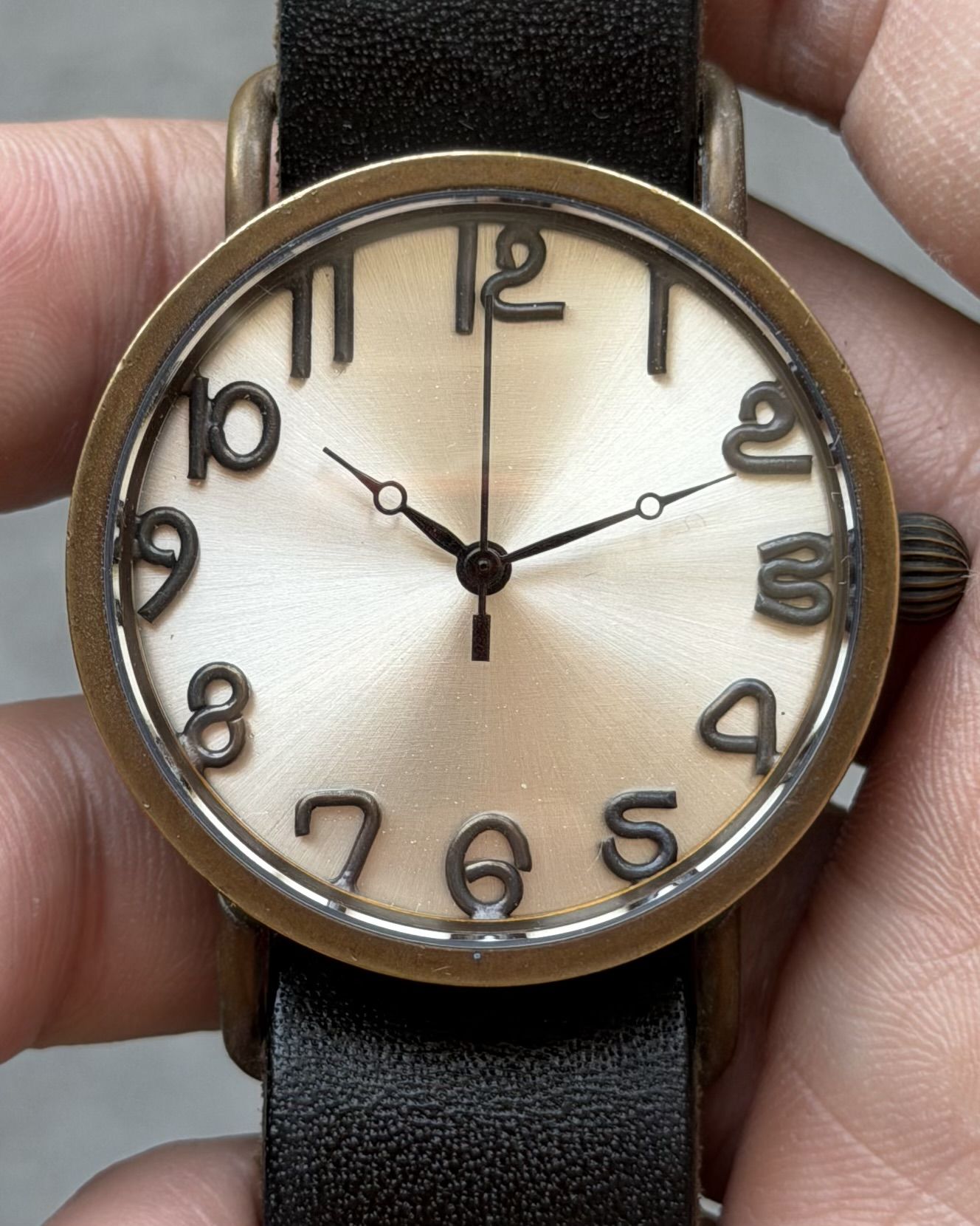 VIE JAPANESE HAND CRAFTED VINTAGE QUARTZ WATCH 