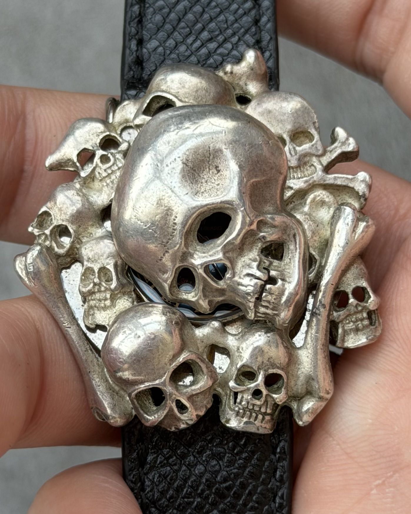 MARIE LOURDES SKULL COVER GOTHIC CASE VINTAGE QUARTZ WATCH