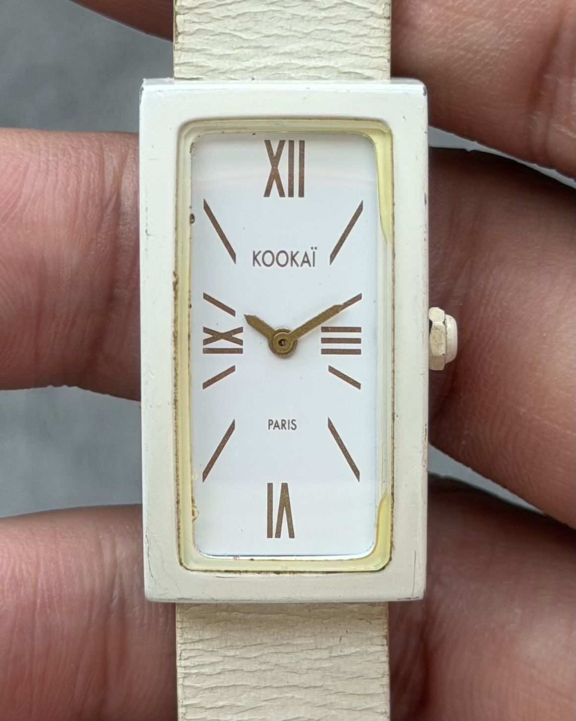 KOOKA&Iuml;lI PARIS WHITE RECTANGULAR VINTAGE QUARTZ WATCH 