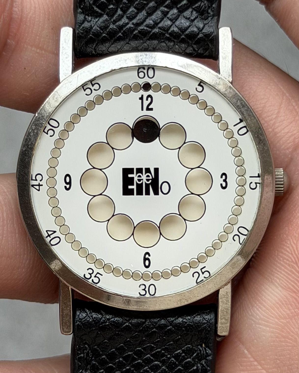 ELEENO LOADING SPINNER VINTAGE QUARTZ WATCH 