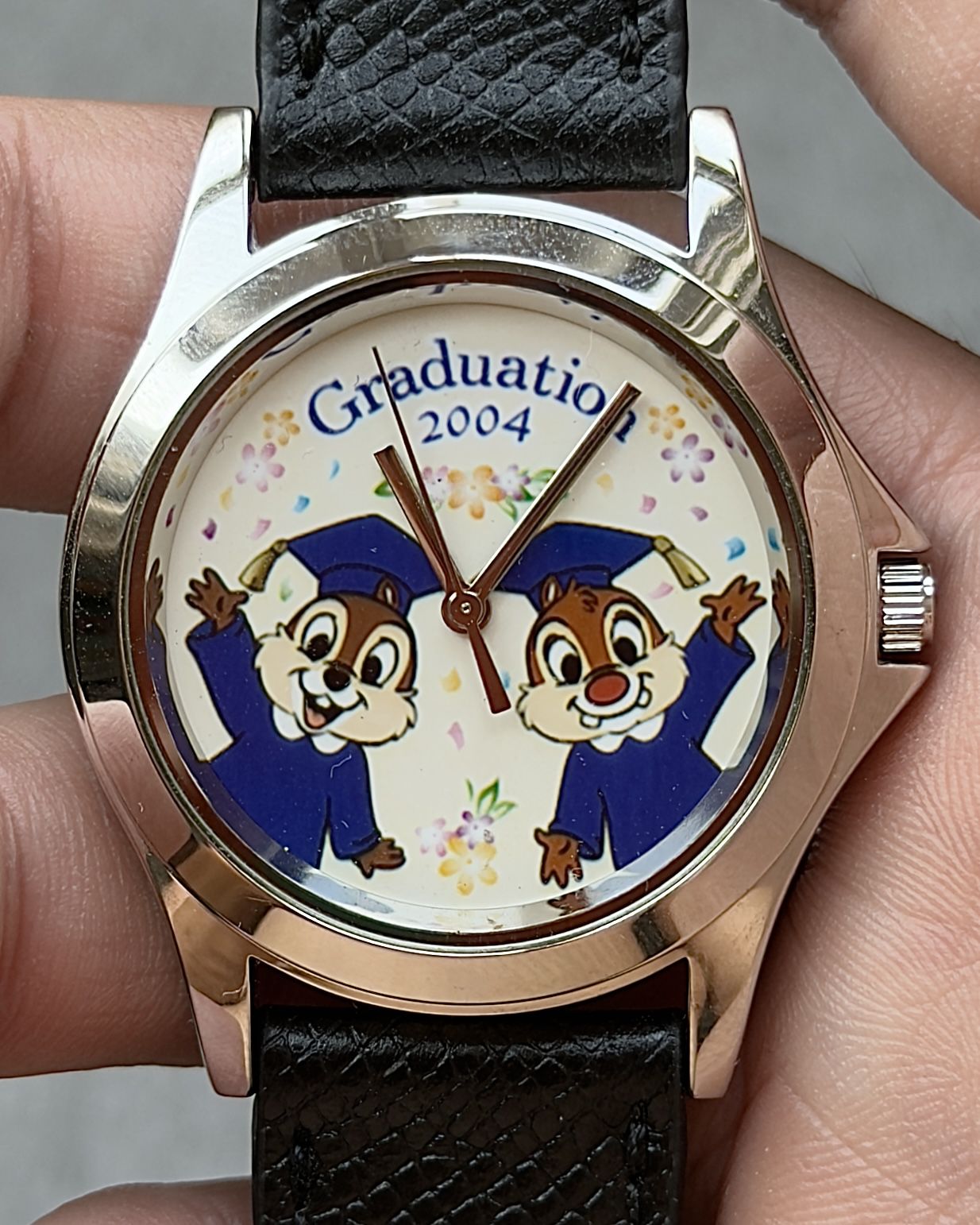CHIP & DALE GRADUATION 2004 VINTAGE QUARTZ WATCH