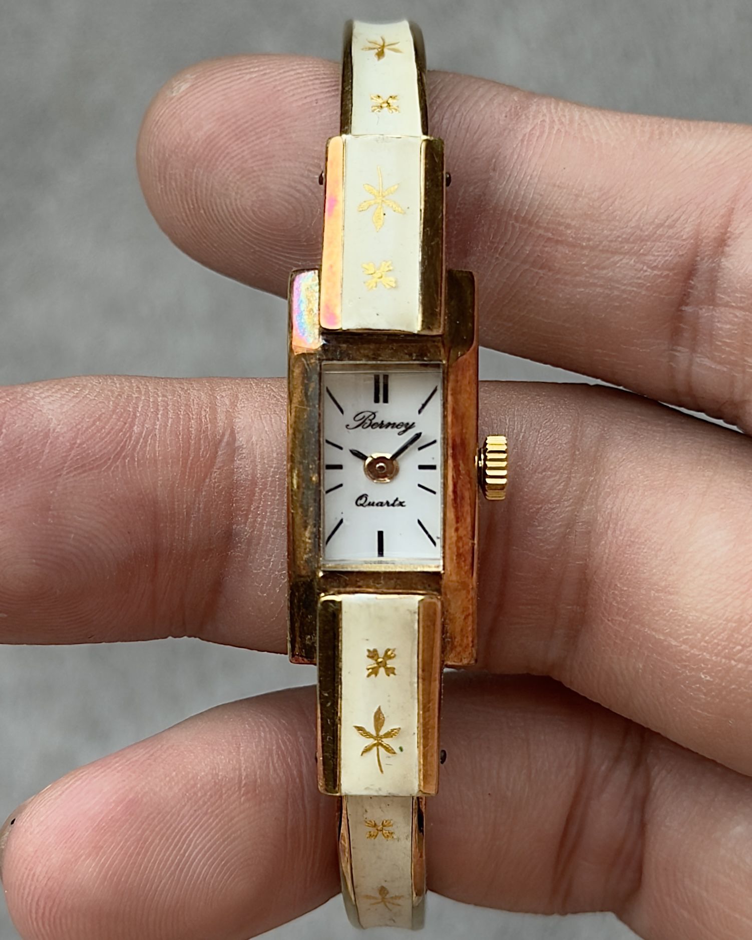 BERNEY IVORY BLOOM VINTAGE QUARTZ WATCH