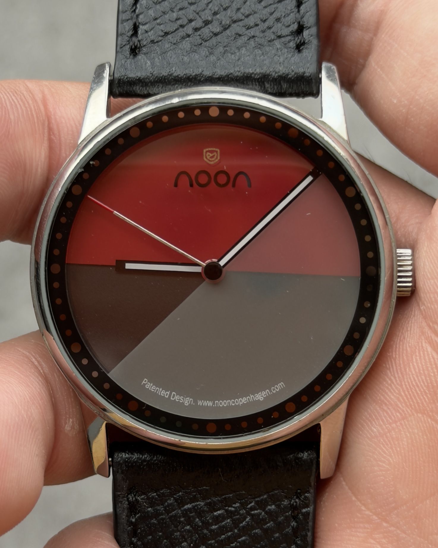 NOON GRADIENT CORE VINTAGE QUARTZ WATCH