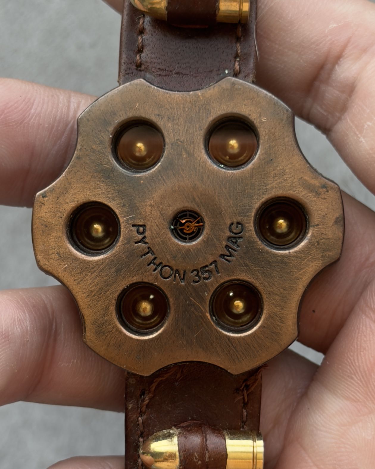 BELAMI GUN CYLINDER DESIGN VINTAGE QUARTZ WATCH