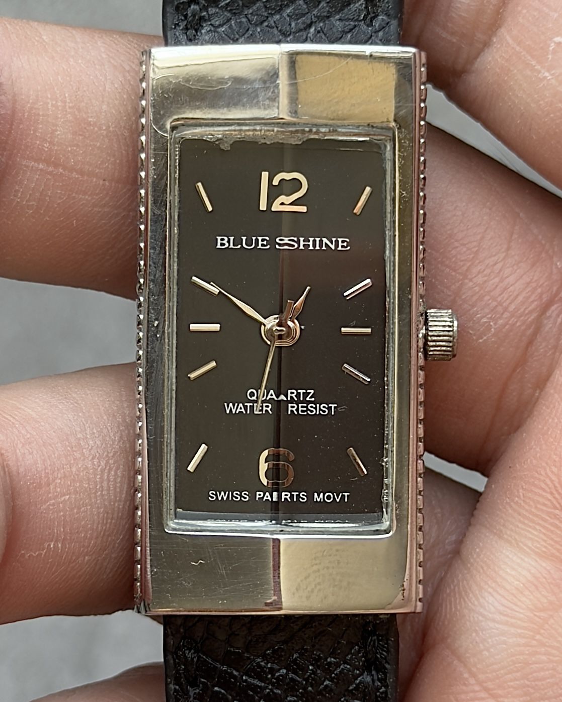 BLUE SHINE RECTANGULAR TANK VINTAGE QUARTZ WATCH