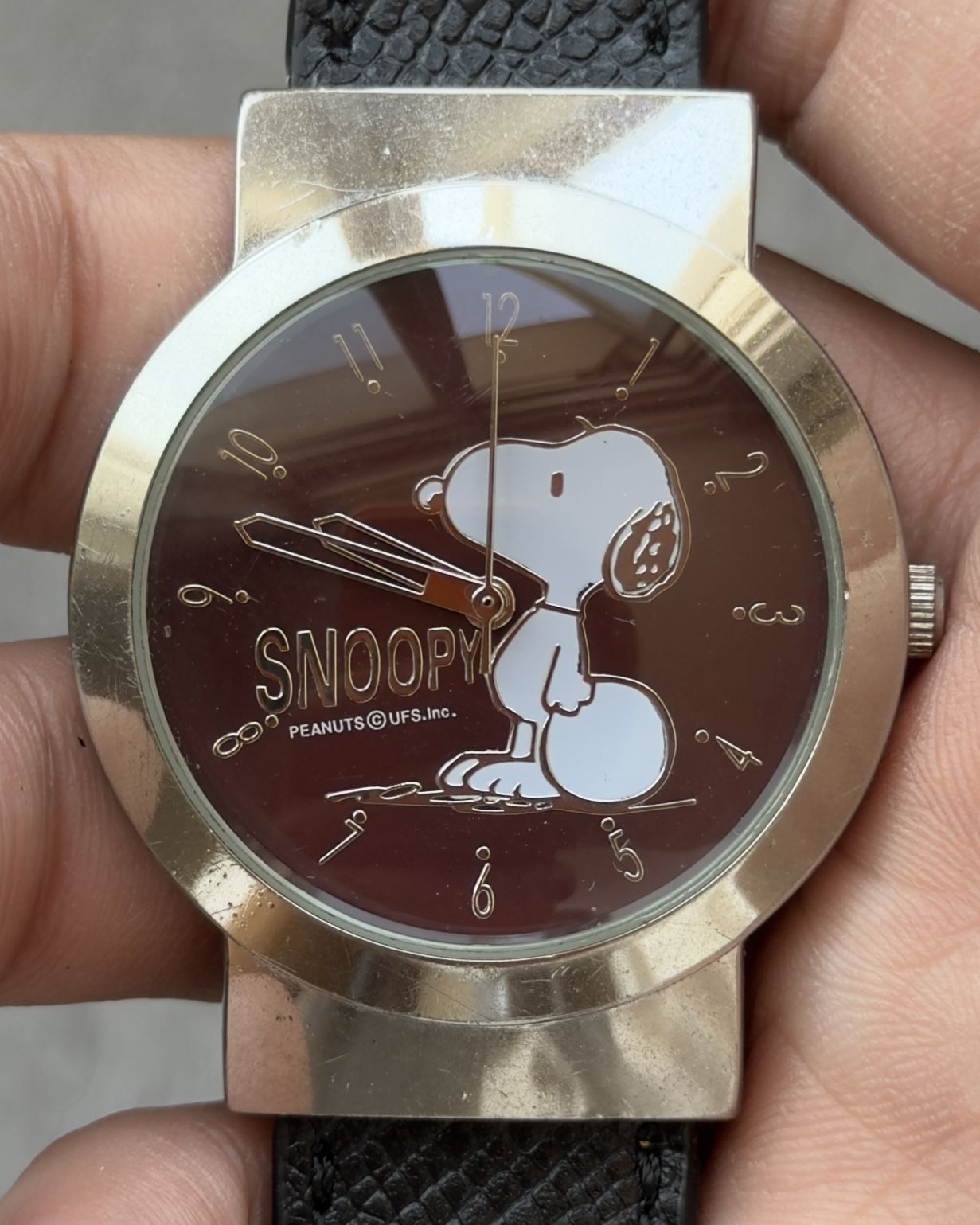 RETRO SNOOPY BROWN DIAL COLLECTIBLE VINTAGE QUARTZ WATCH