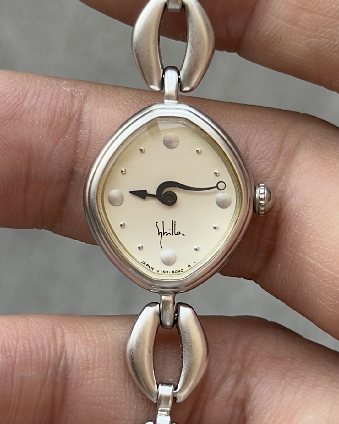 SYBILLA SILVER DRESS VINTAGE QUARTZ WATCH 