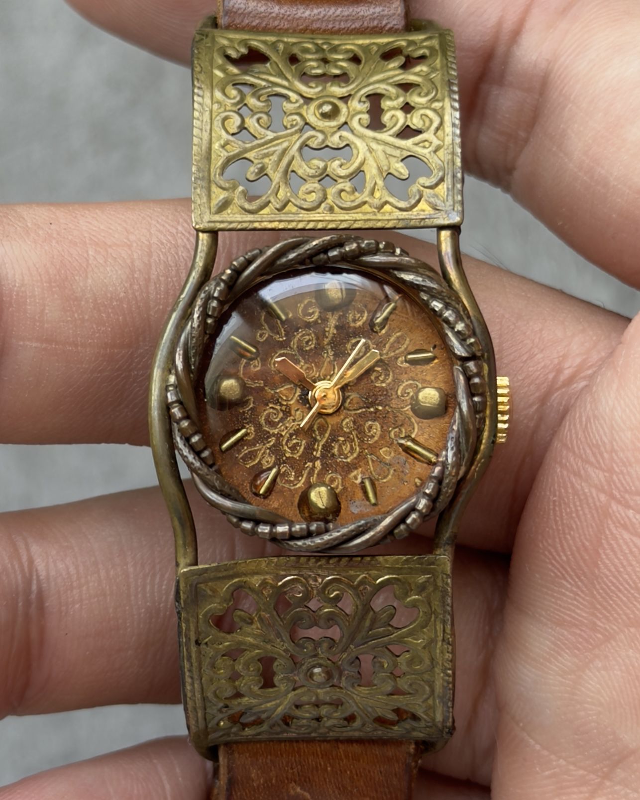 AKI JAPANESE HANDCRAFTED VINTAGE QUARTZ WATCH 