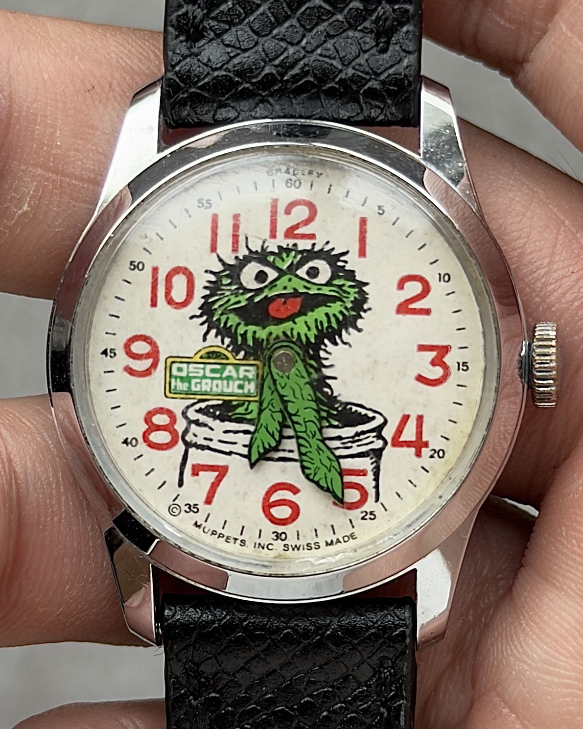 OSCAR THE GROUCH MUPPETS NOVELTY WINDING VINTAGE WATCH