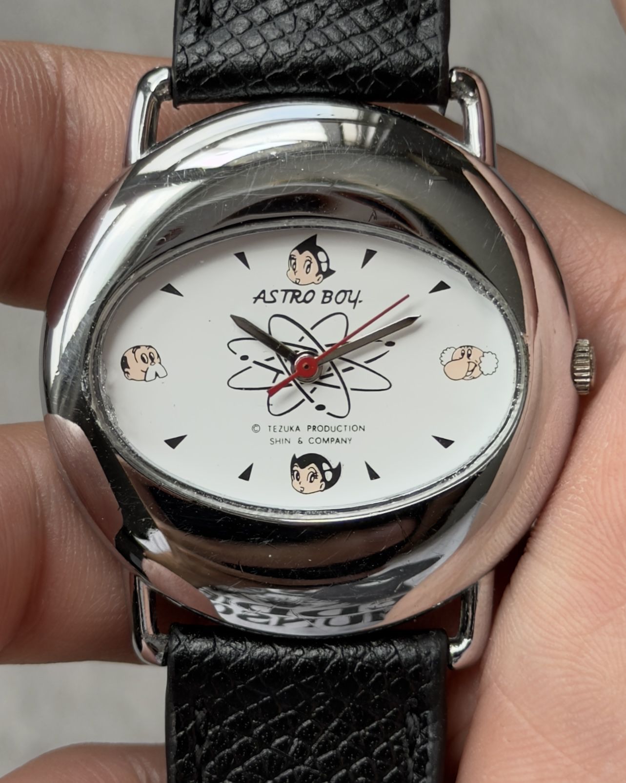 ASTRO BOY ATOMIC SYMBOL VINTAGE QUARTZ WATCH 