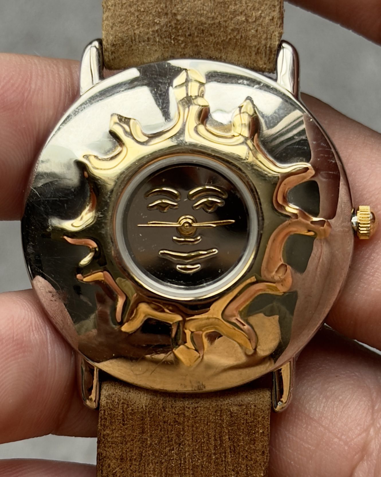SOLO SUN GOD VINTAGE QUARTZ WATCH 