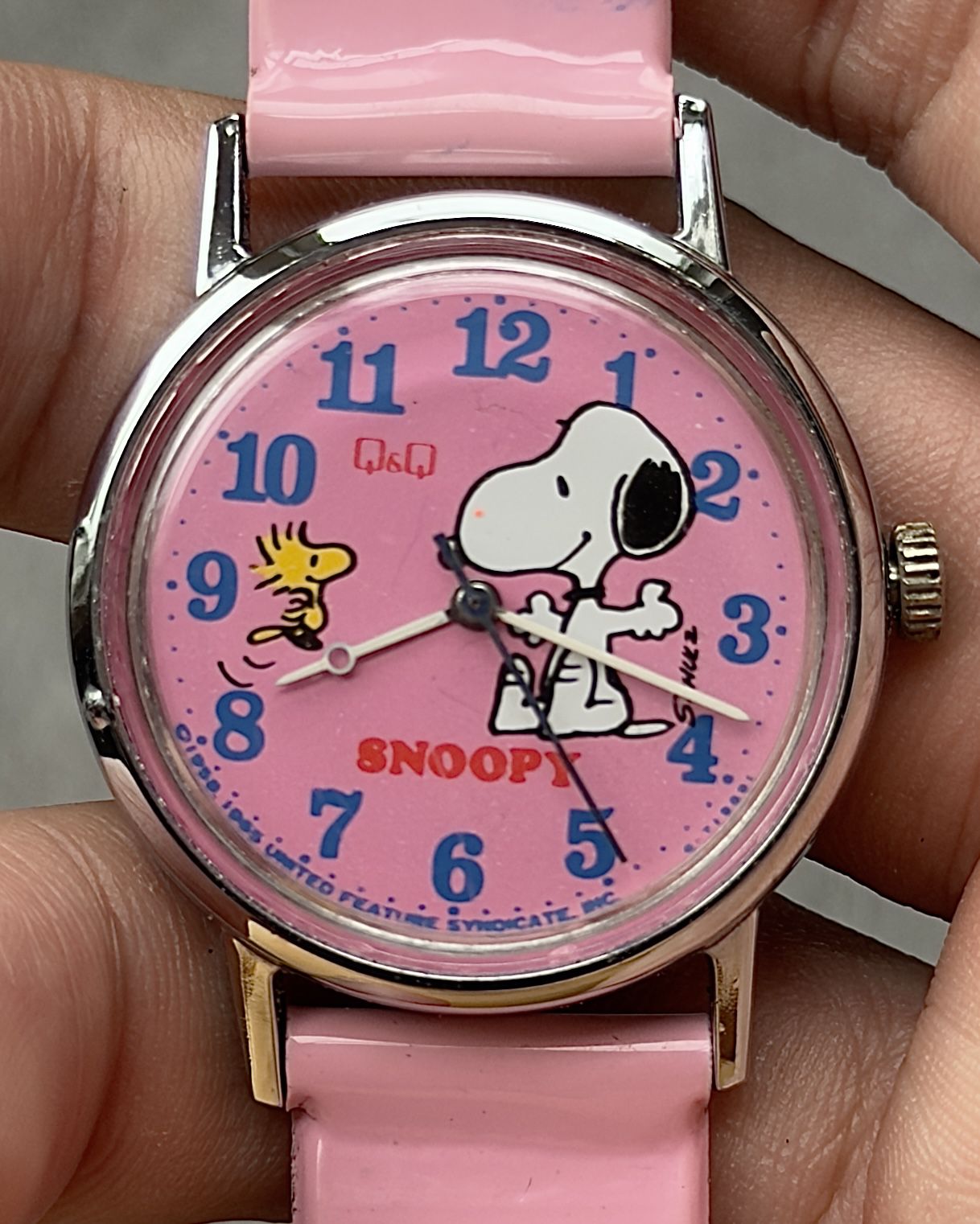 Q&Q SNOOPY PASTEL PINK VINTAGE QUARTZ WATCH