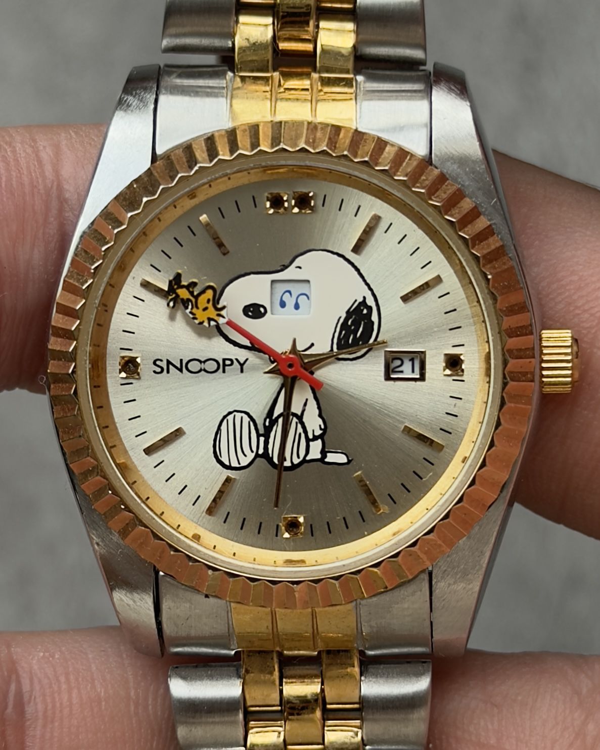 SNOOPY SEVEN MOODS VINTAGE QUARTZ WATCH 