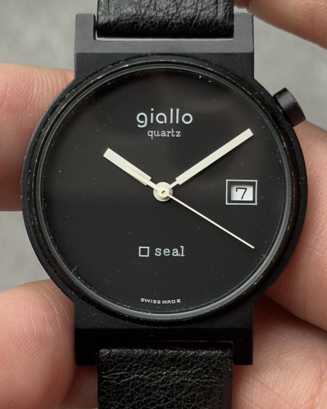 GIALLO SWISS BAUHAUS VINTAGE QUARTZ WATCH 