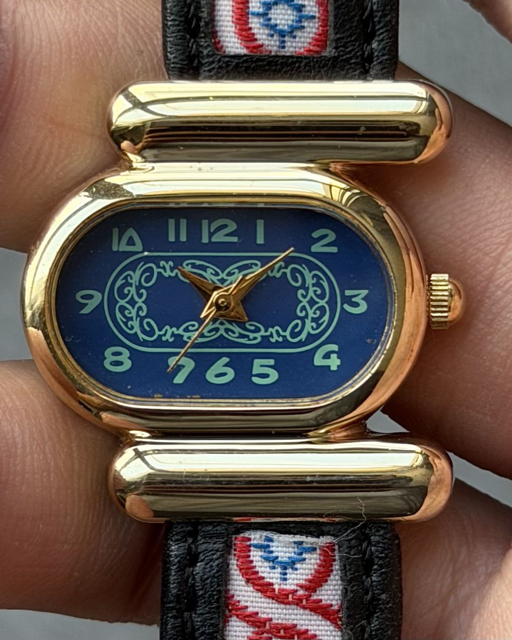 ETHNIC VINTAGE QUARTZ WATCH 