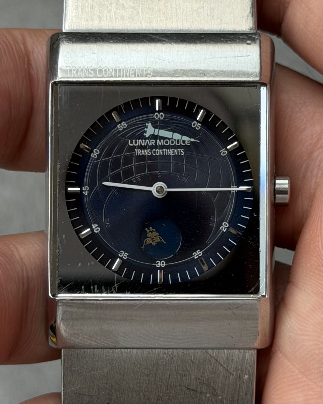 TRANS CONTINENTS LUNAR MODULE BLACK DIAL VINTAGE QUARTZ WATCH