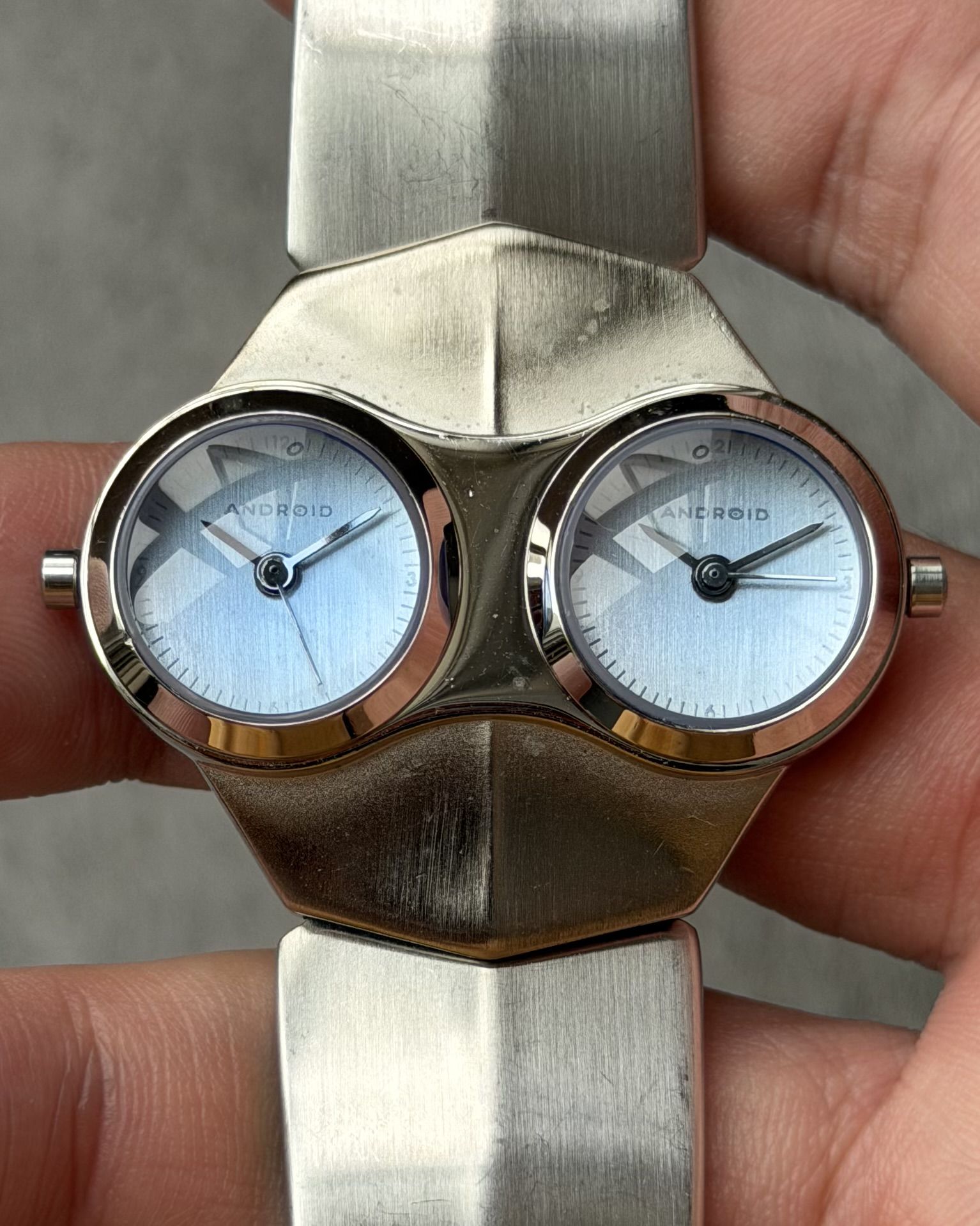 ANDROID FUTURISTIC DUAL TIME VINTAGE QUARTZ WATCH 