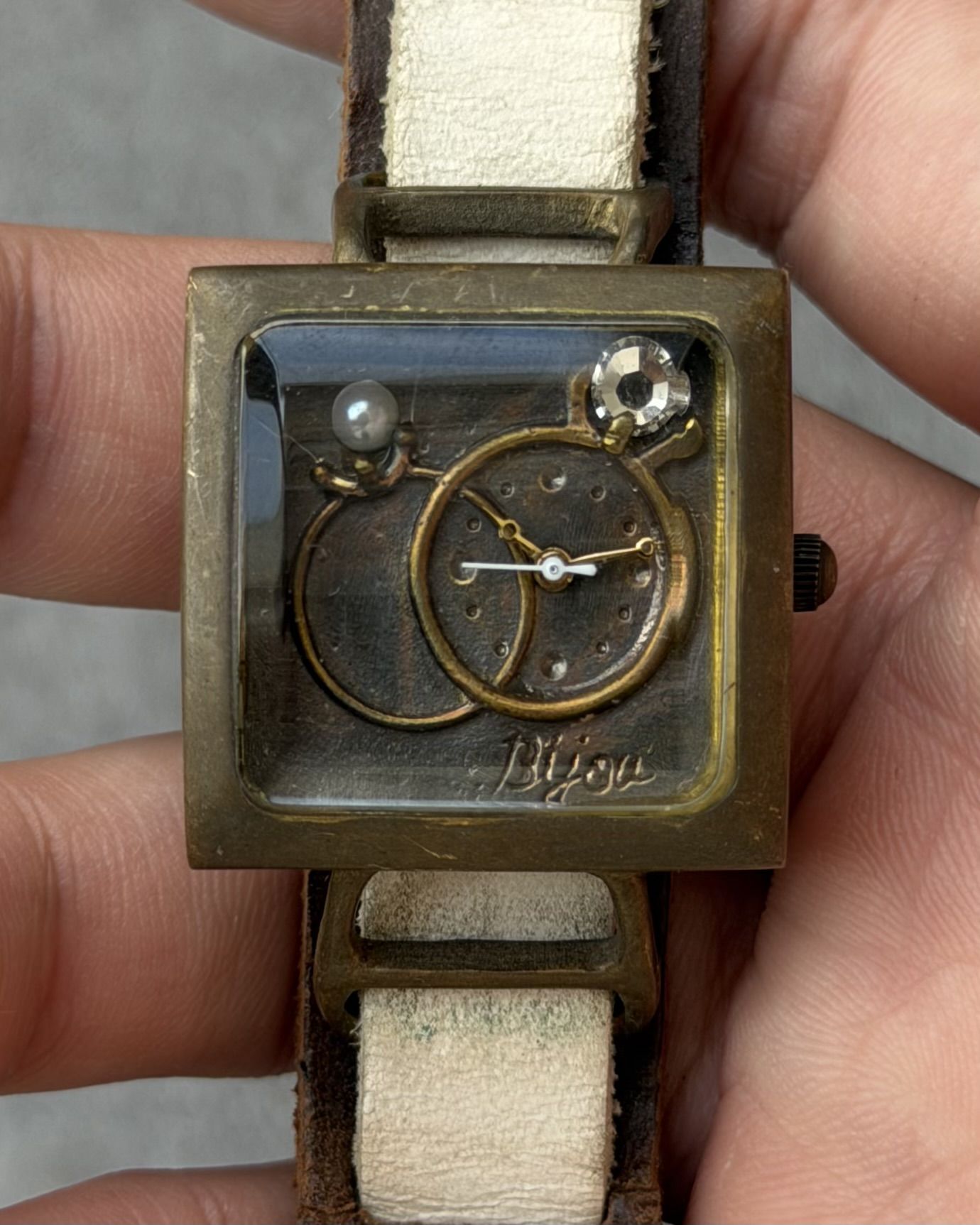 BIJOU PEARL & DIAMOND HAND CRAFTED VINTAGE QUARTZ WATCH