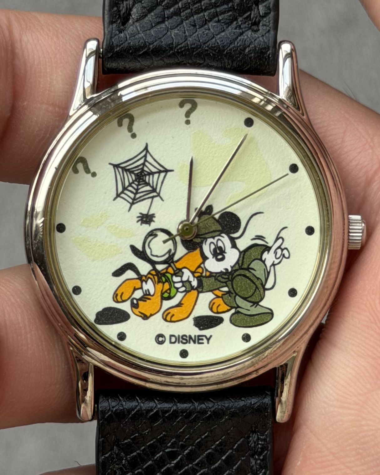MICKEY & PLUTO LUMINOUS DIAL VINTAGE QUARTZ WATCH