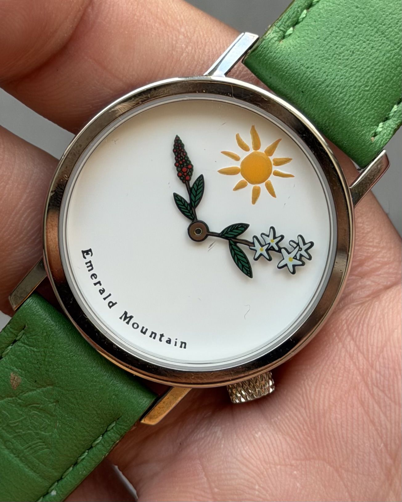 EMERALD MOUNTAIN COLOMBIAN COFFEE VINTAGE QUARTZ WATCH