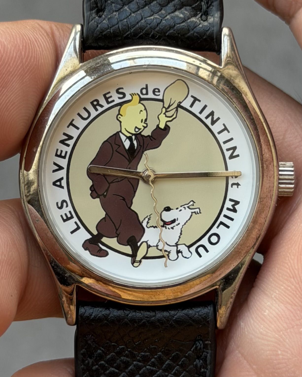 TINTIN & SNOWY WALKING SENCE VINTAGE QUARTZ WATCH